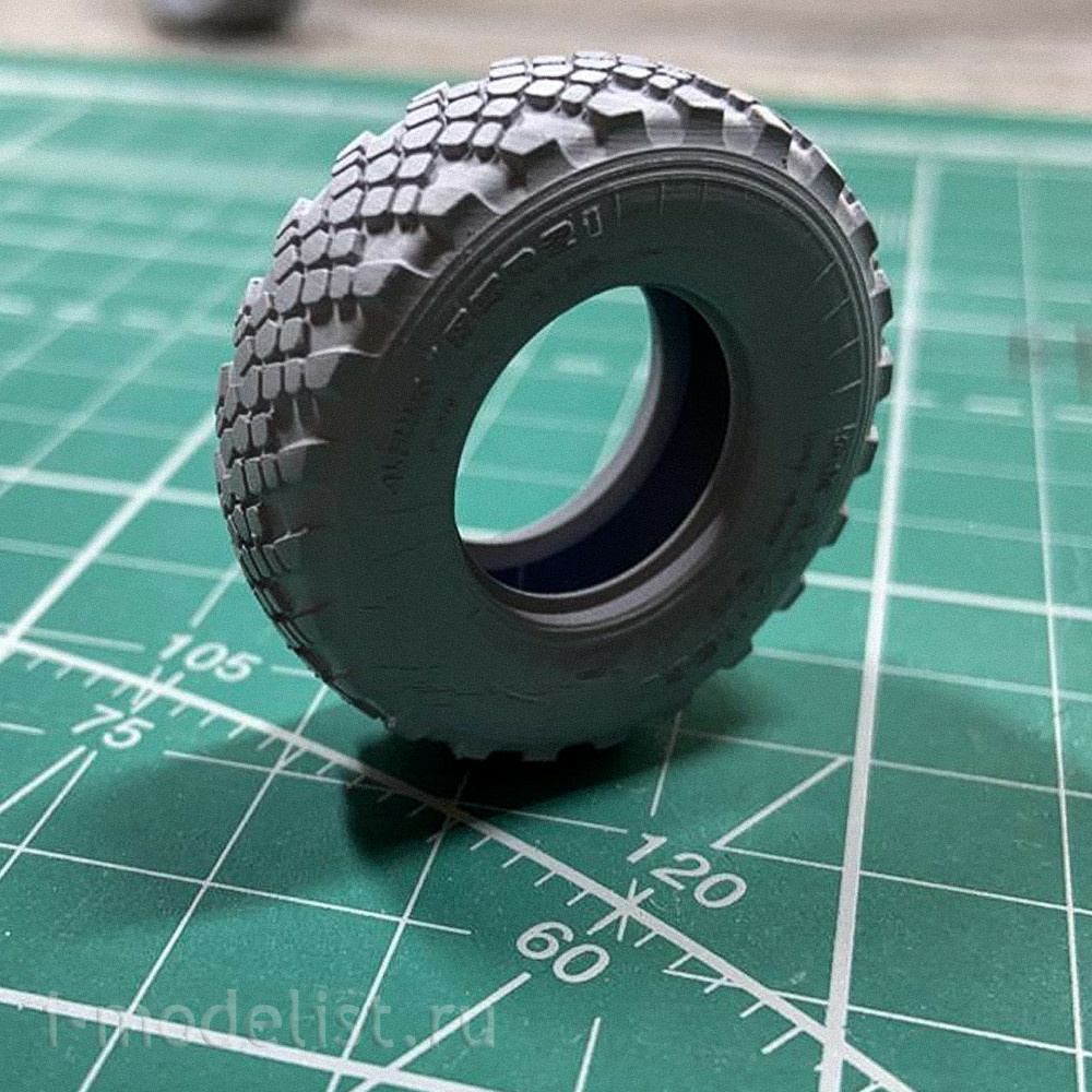 IM35015 Imodelist 1/35 Tires without wheels for K-4350. Option A (light load) plus spare wheel standard (round)