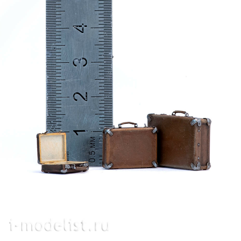 S-226 MiniWarPaint Suitcases, size M