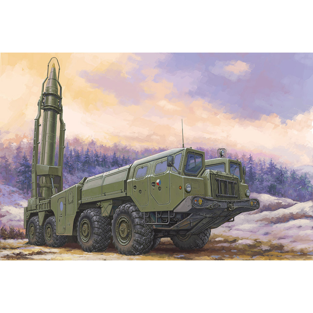 82939 HobbyBoss 1/72 Soviet (9P117M1) launcher with R17 missile of the 9K72 Elbrus missile system (Scud B)