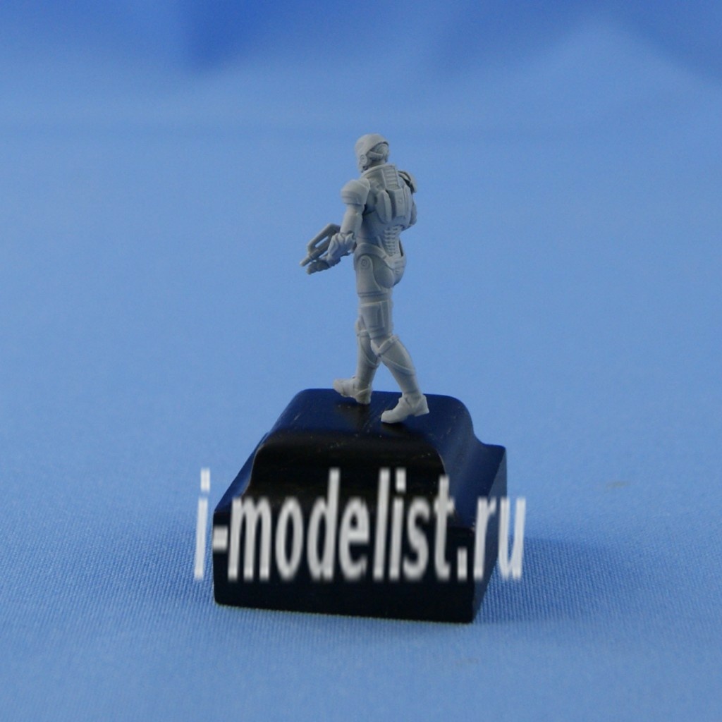 NS-F28003 North Zvezda 1/72 Savior of Galaxy (female) with wooden display base