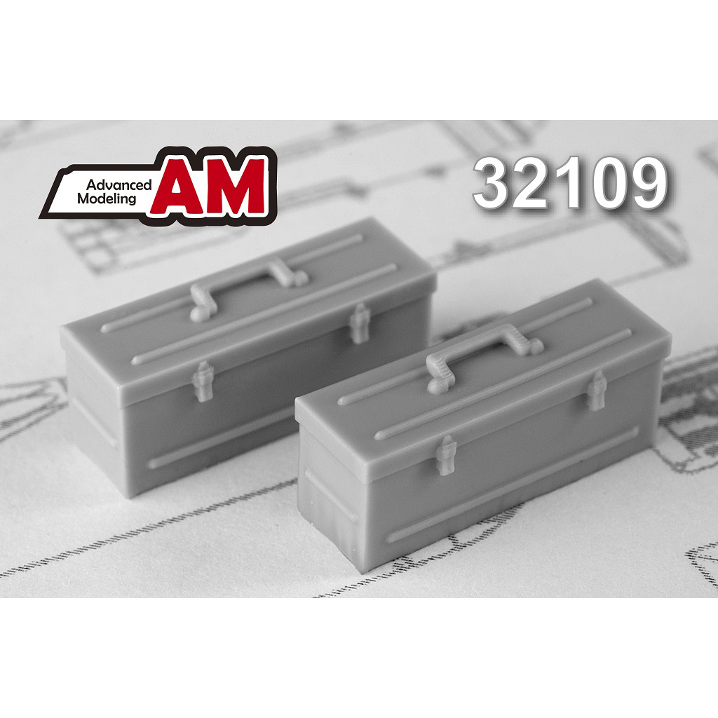 AMC32109 Advanced Modeling 1/32 Tool box (two drawers included)