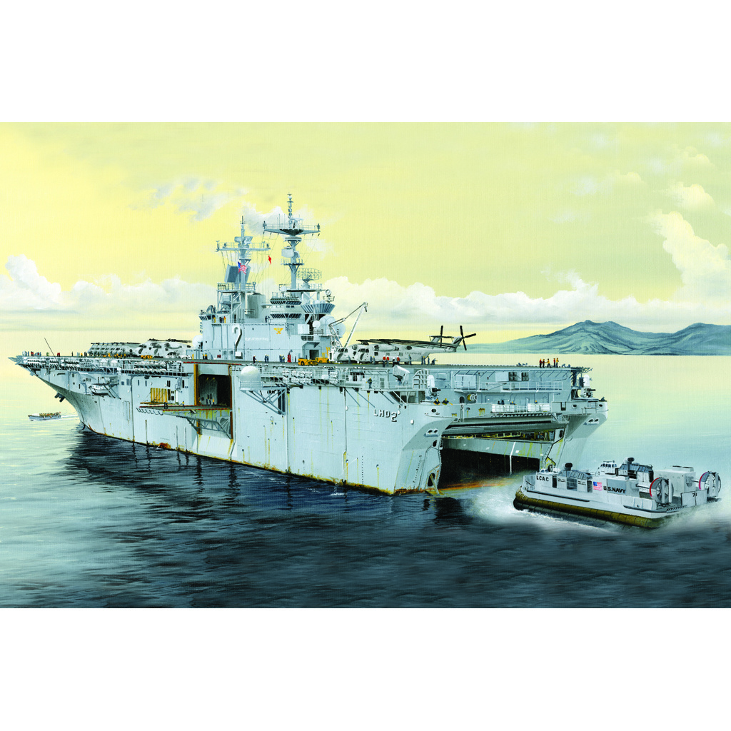 83403 HobbyBoss 1/700 USS Essex LHD-2