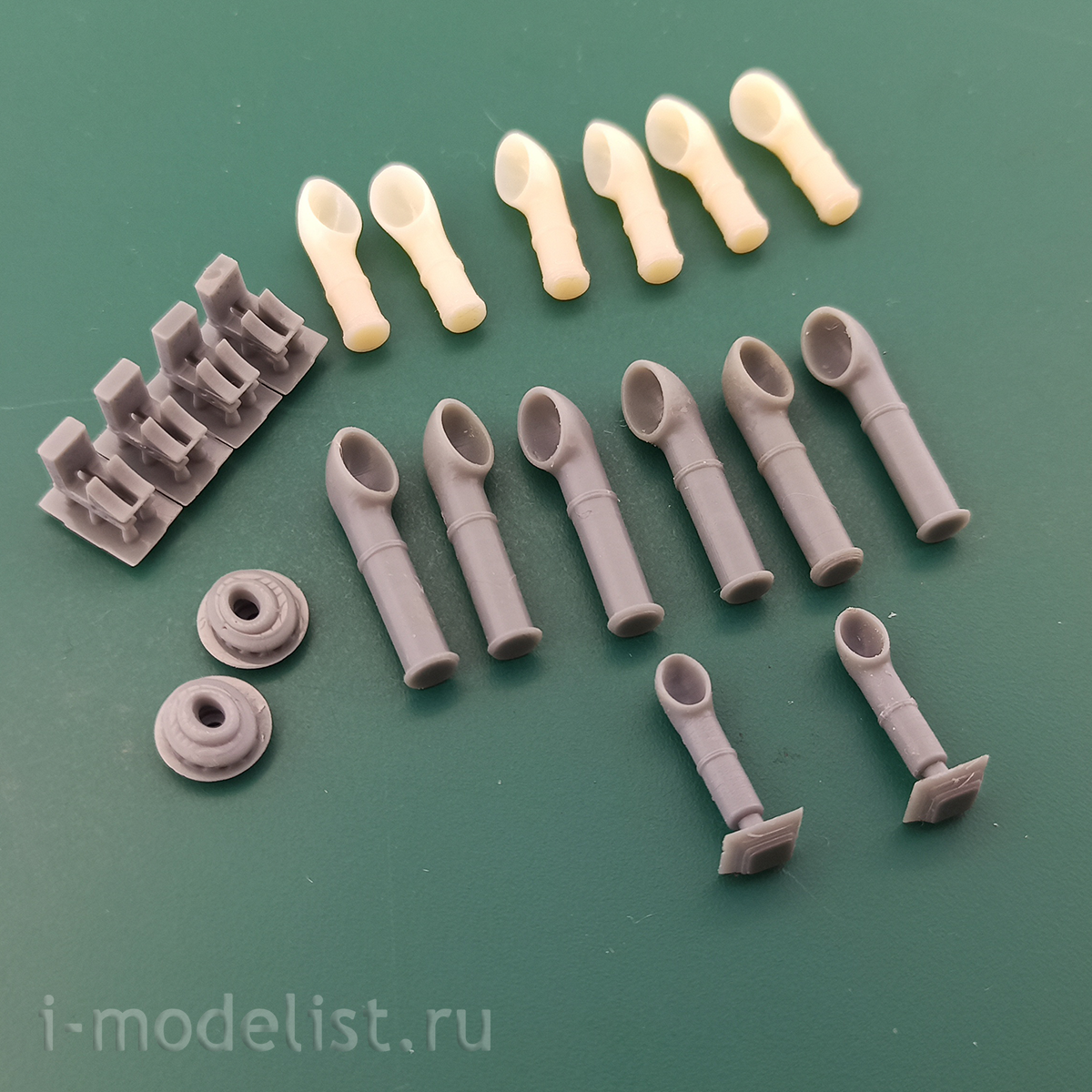 EB350037 Squadron 1/400 Set of parts for the cruiser 