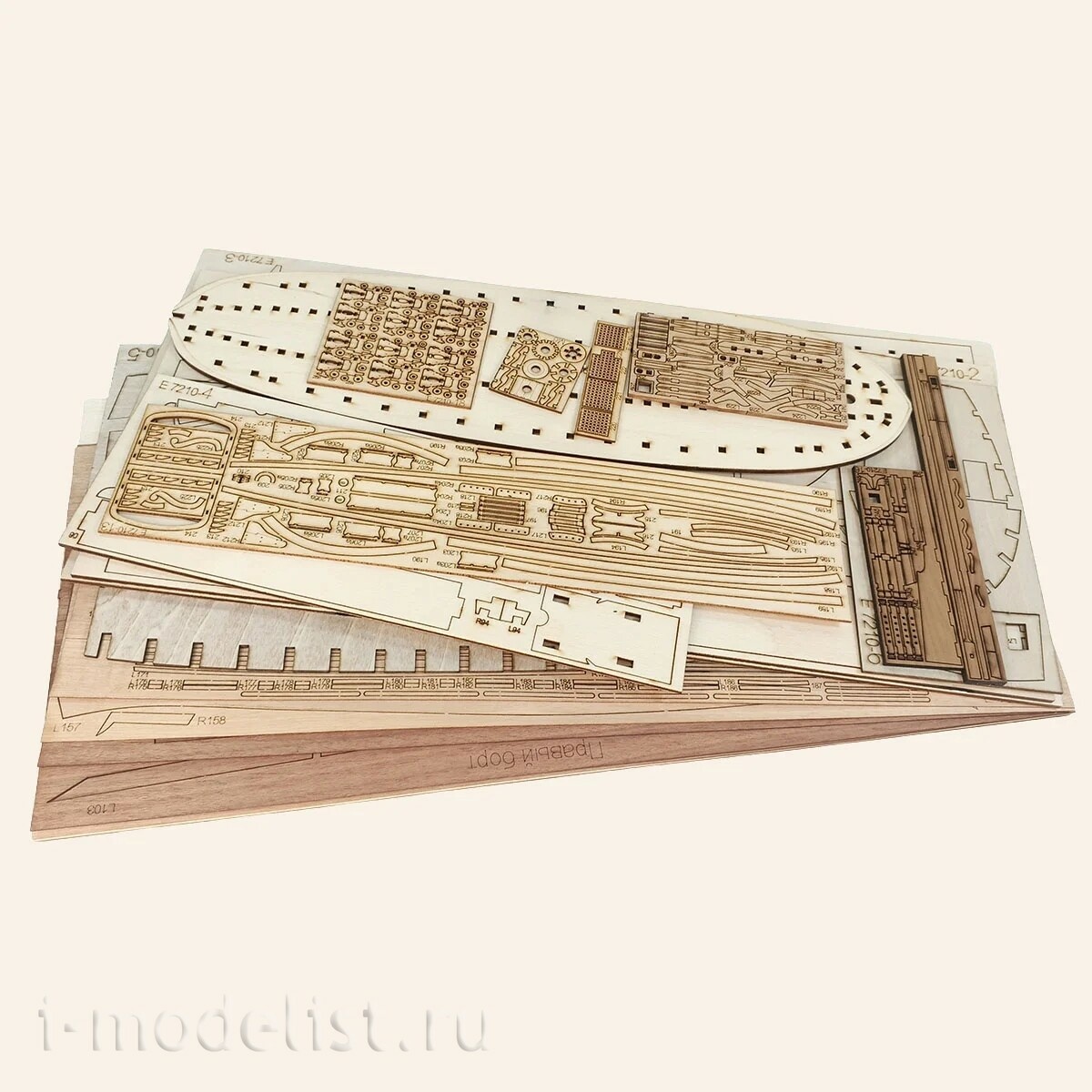 E7210 Эскадра 1/72 Шхуна 