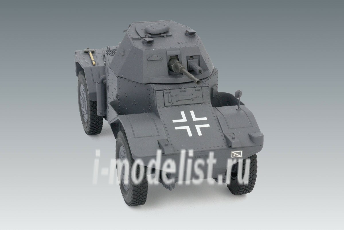 35374 ICM 1/35 Panzerspähwagen P 204 (f), WWII German Armored Vehicle