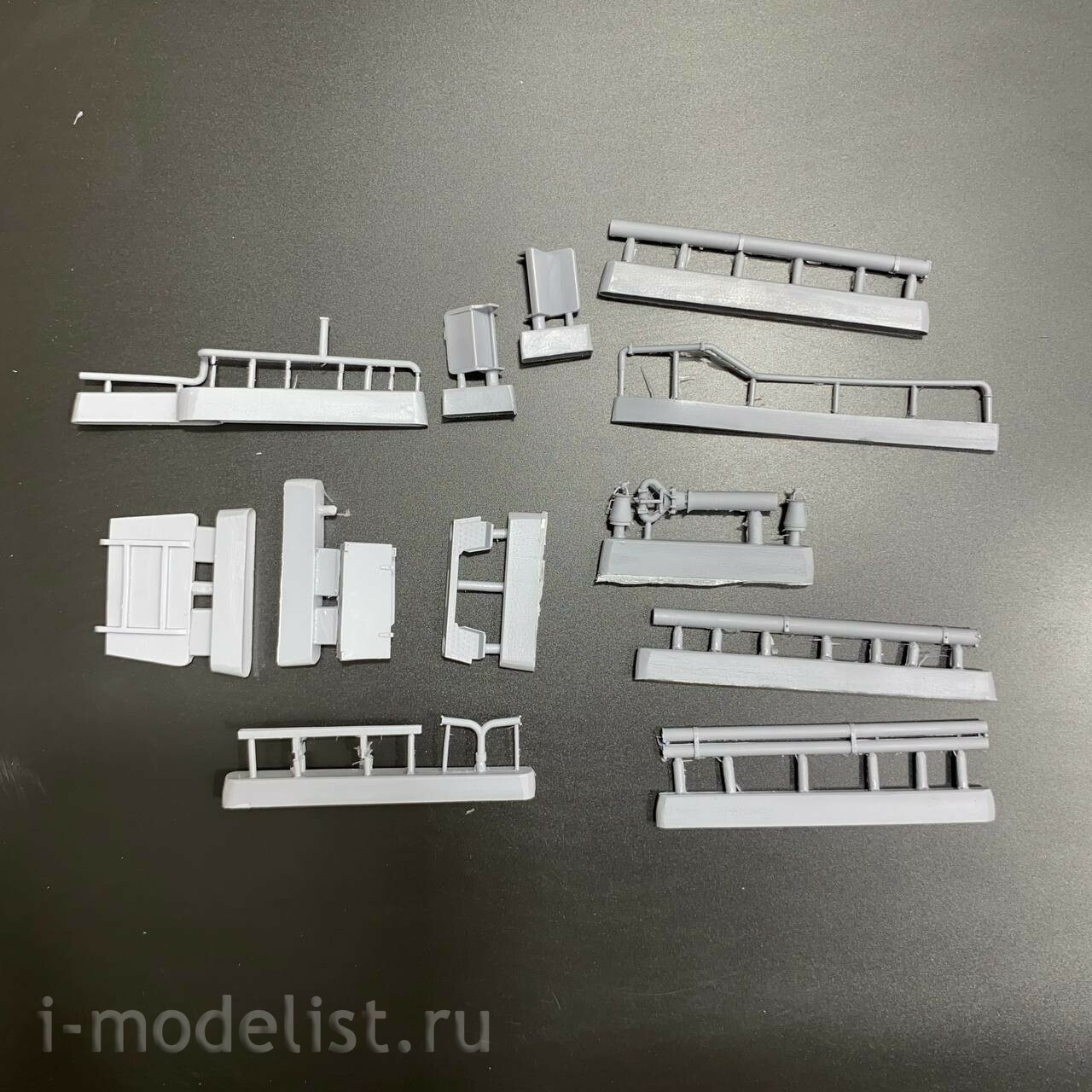 ASK72210 All Scale Kits (ASK) 1/72 Конверсионный набор аэродромного пожарного автомобиля АА-8,0-55/60 (4320)