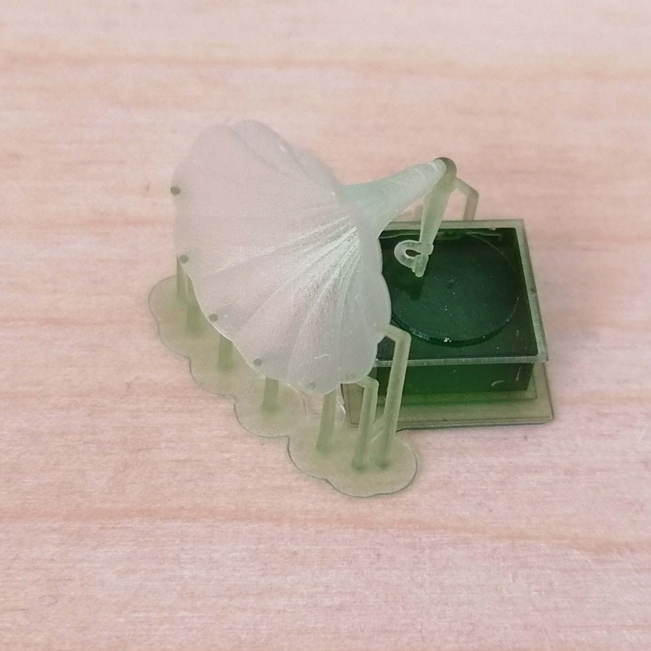 DMS-35035 ДМС 1/35 Граммофон