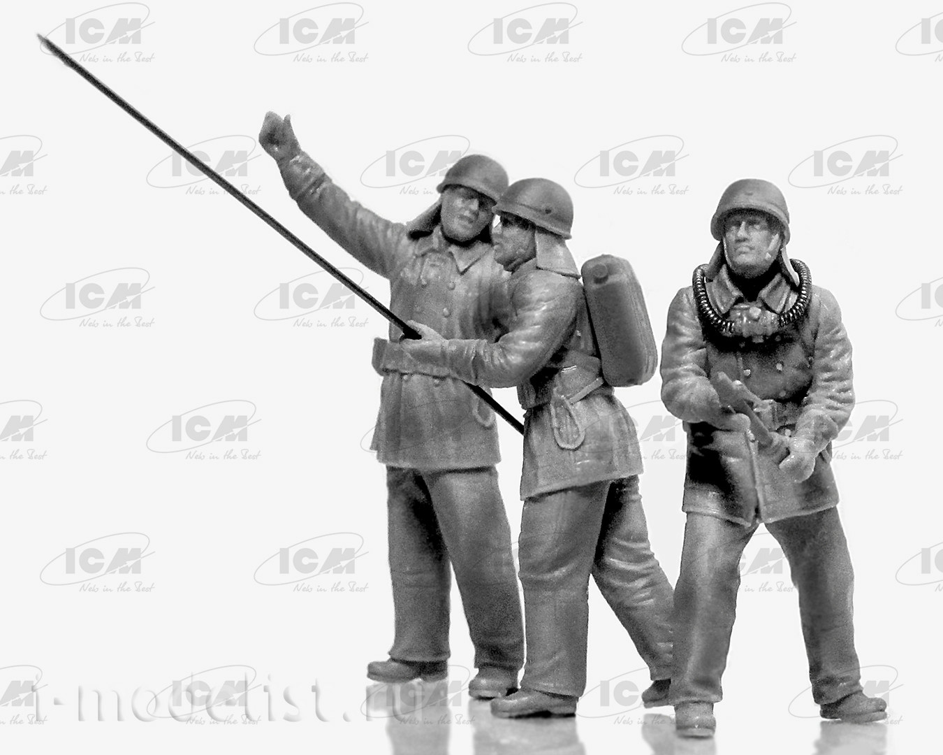 35902 ICM Chernobyl #2. Firefighters (AC-40-137A, 4 figures and a cardboard stand with a background)