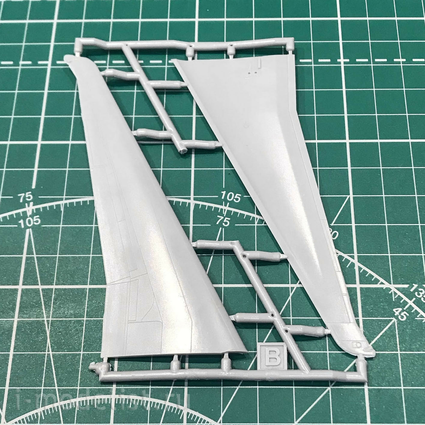 144112-5 Orient Express 1/144 Airliner MD-80 late Alaska (Limited Edision)