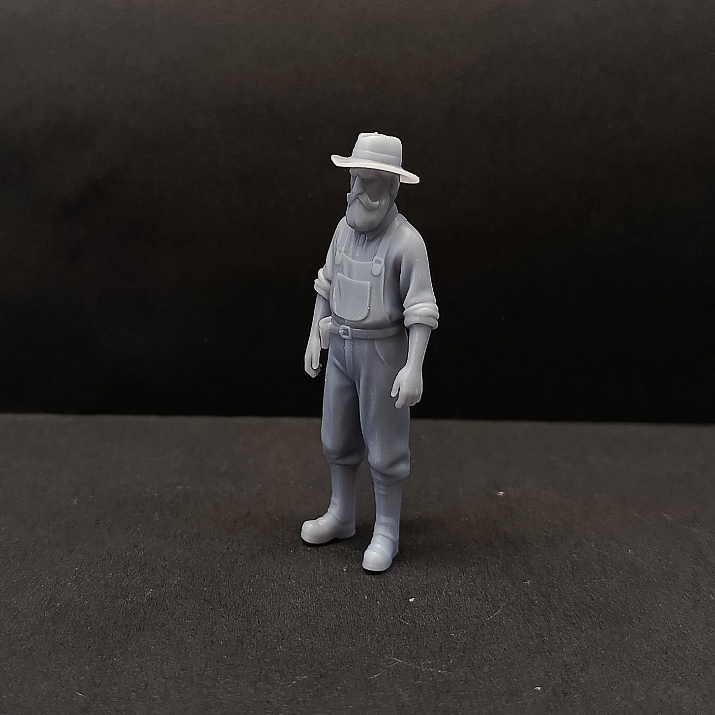 DMS-35282 ДМС 1/35 Фигурка Реднек