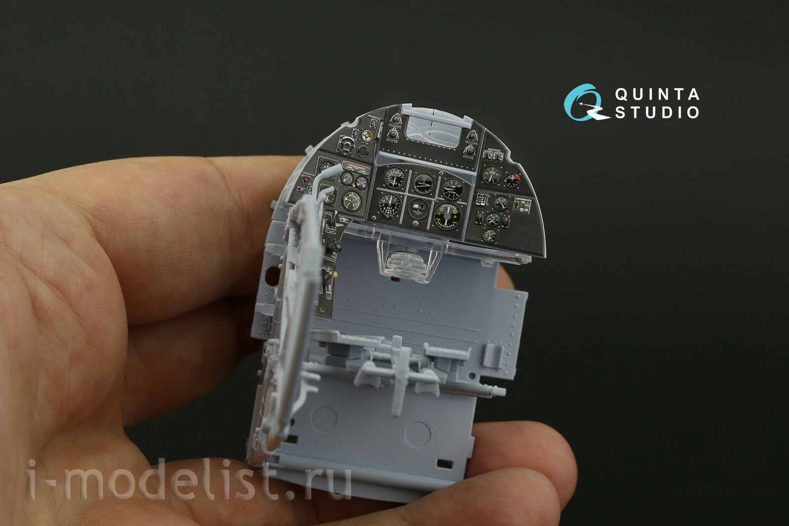 QD24002 Quinta Studio 1/24 3D Decal of the cabin interior Hawker Typhoon (Car Door) (Airfix)