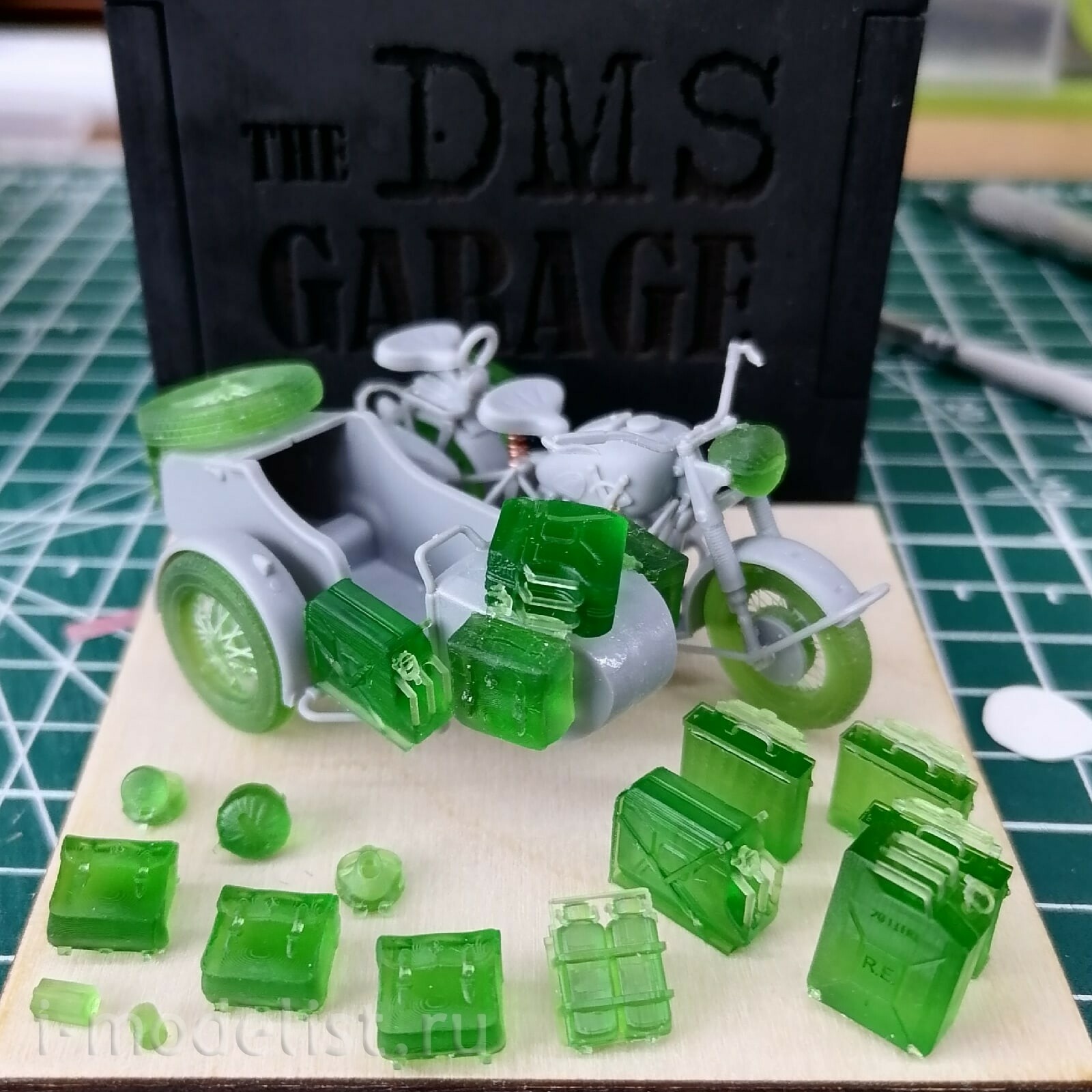 DMS-35022 ДМС 1/35 Обвес для немецких мfromоциклов