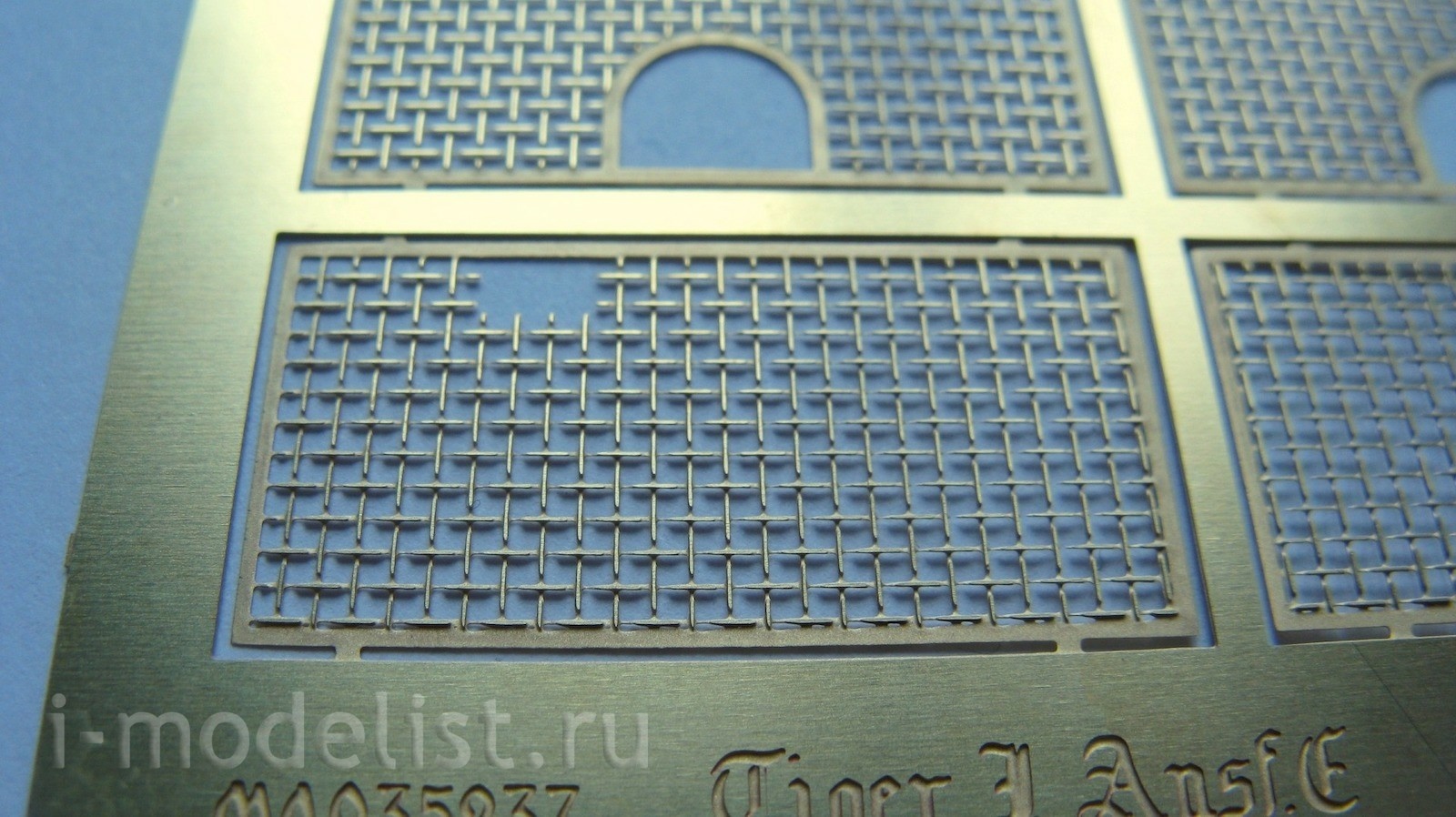 035237 Microdesign 1/35 t-VI Grid from Zvezda 1:35