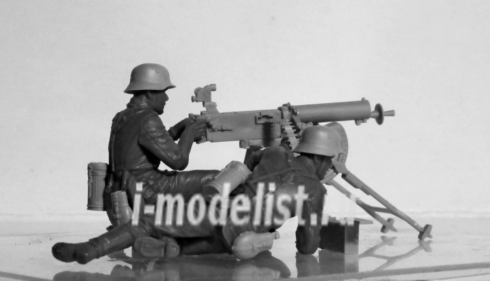 35645 ICM 1/35 WWII German MG08 MG Team (2 figures) (100% new molds)