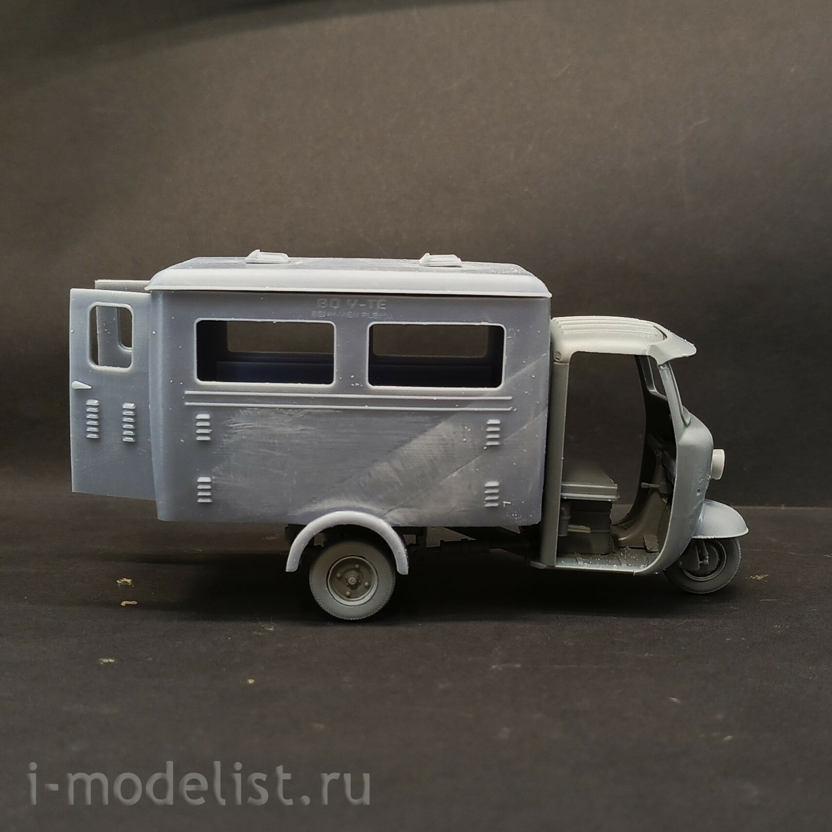 DMS-35257 ДМС 1/35 Медицинский фургон (конверсия для Gecko 35GM0111, 35GM0113)