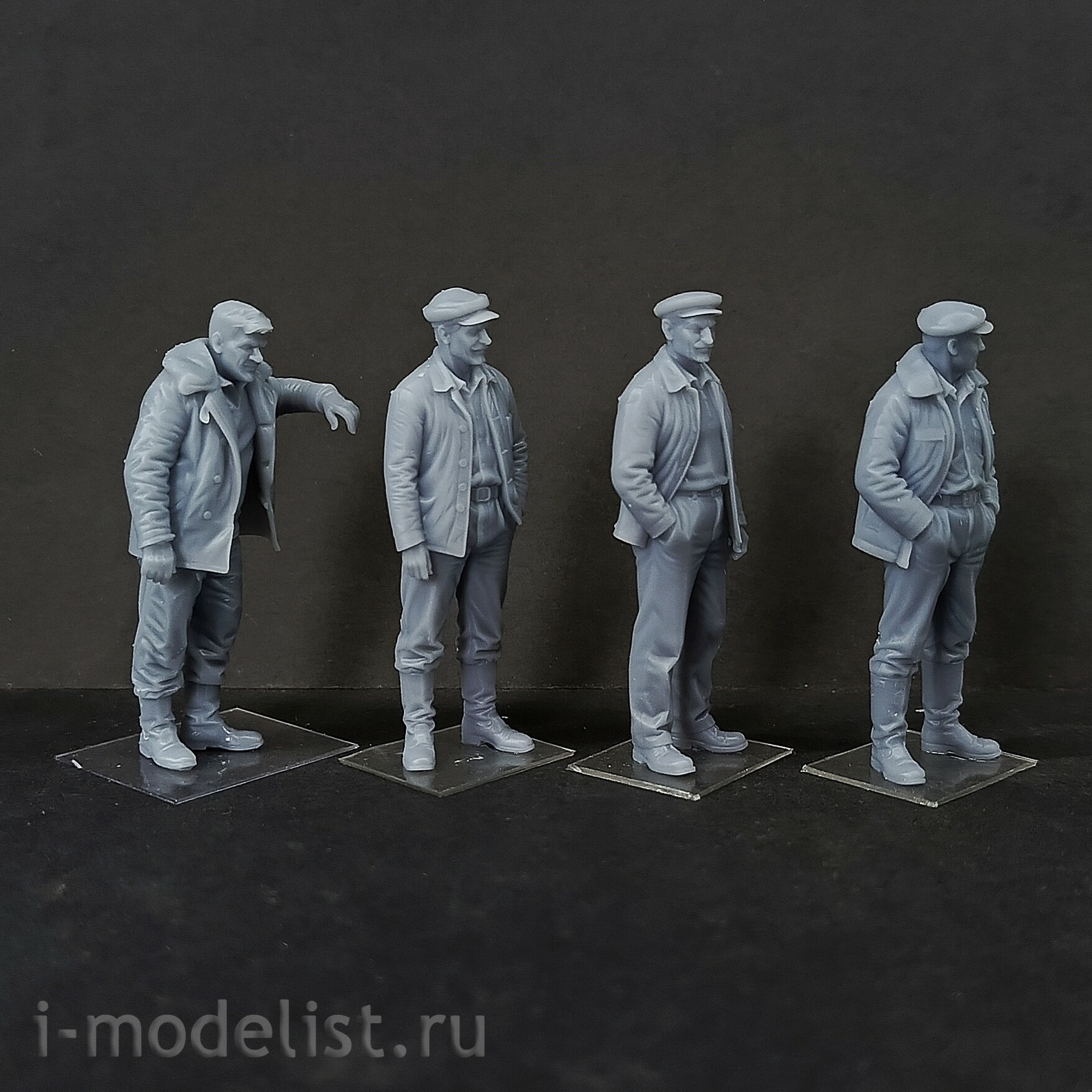 DMS-43027 ДМС 1/43 Фигурки водители СССР