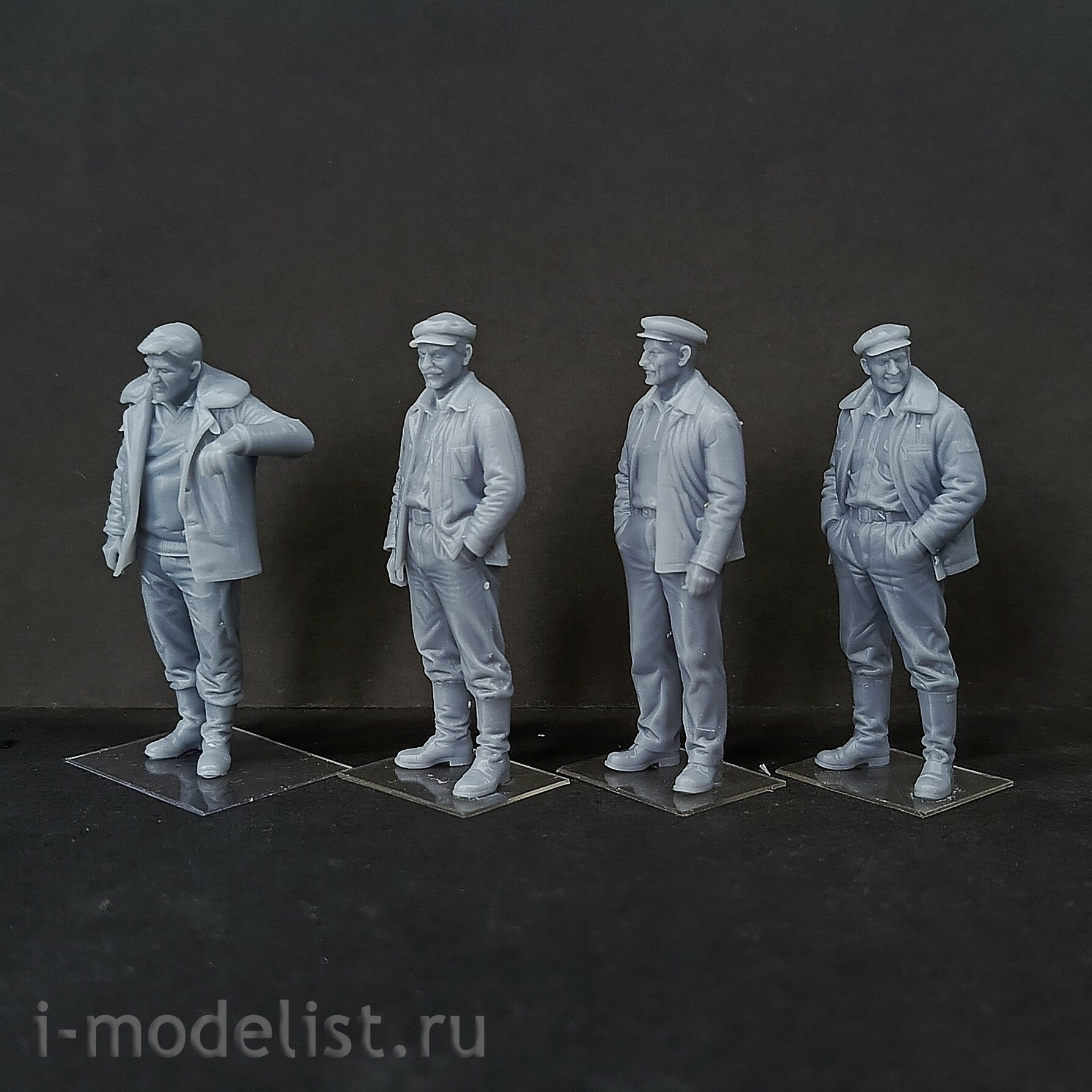 DMS-35306 ДМС 1/35 Фигурки водители СССР