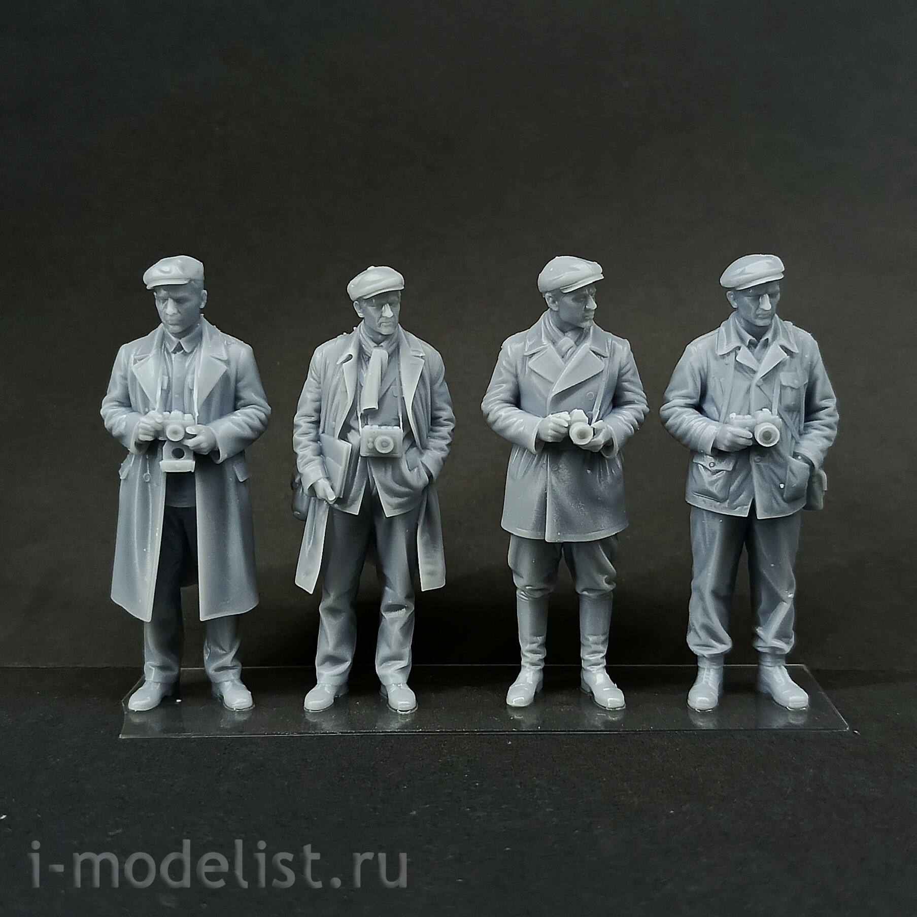 DMS-35308 ДМС 1/35 Фигурки фfromокорреспонденты СССР
