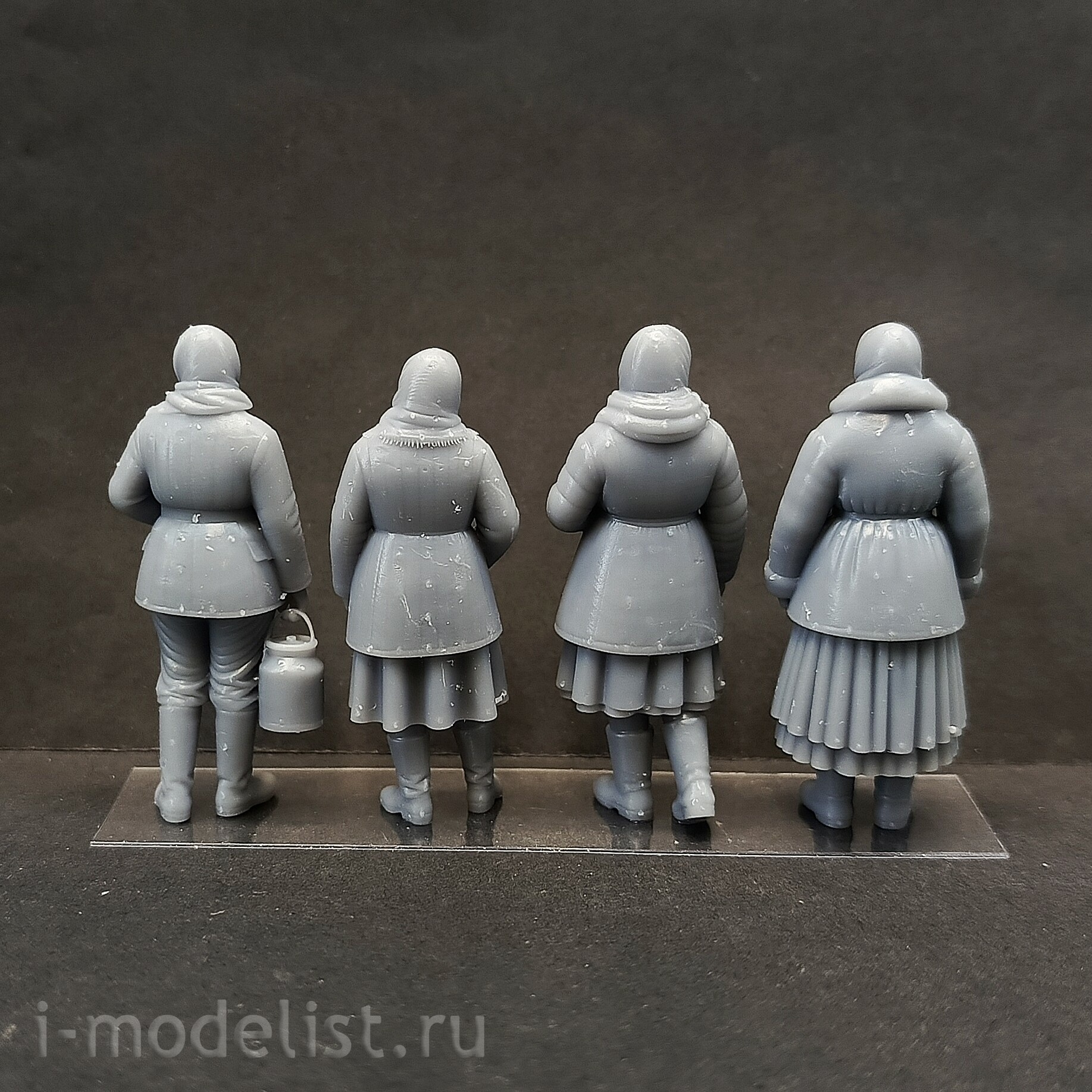 DMS-35307 ДМС 1/35 Фигурки колхозницы СССР