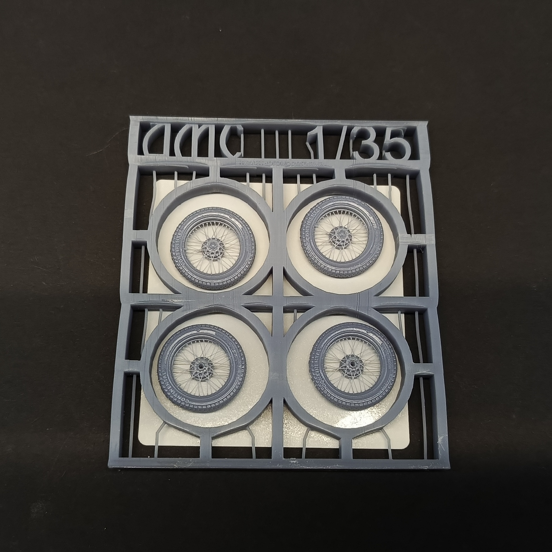 DMS-35247 ДМС 1/35 Комплект колёс для модели Zvezda 3717 (Zundapp K800)