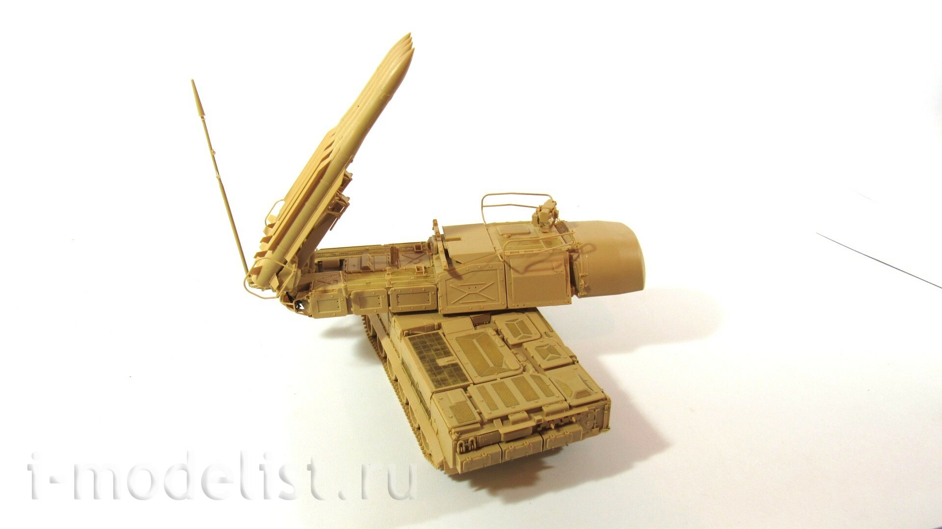035371 Microdisign 1/35 set of photo etching on the BUK 9k37m1 SAM (basic set) from MENG