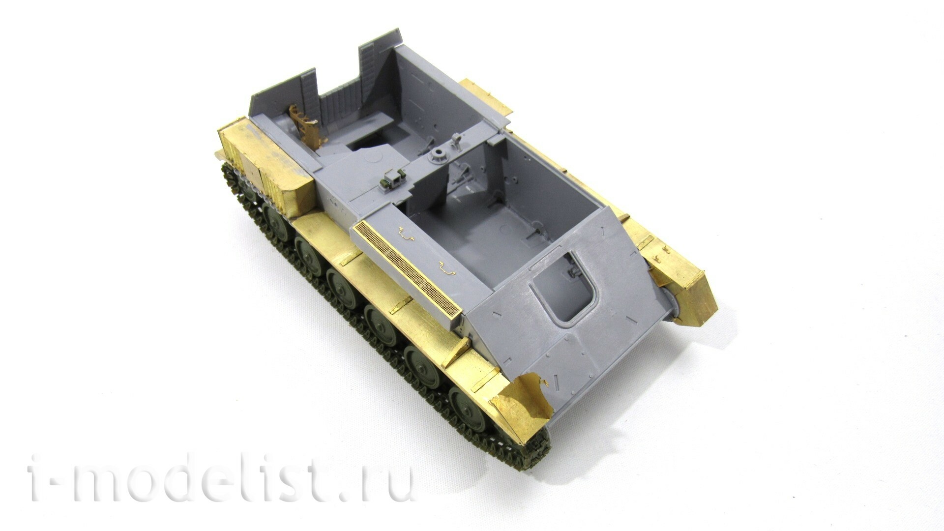 035520 Micro Design 1/35 Overhead shelves for SU-76 (Zvezda)