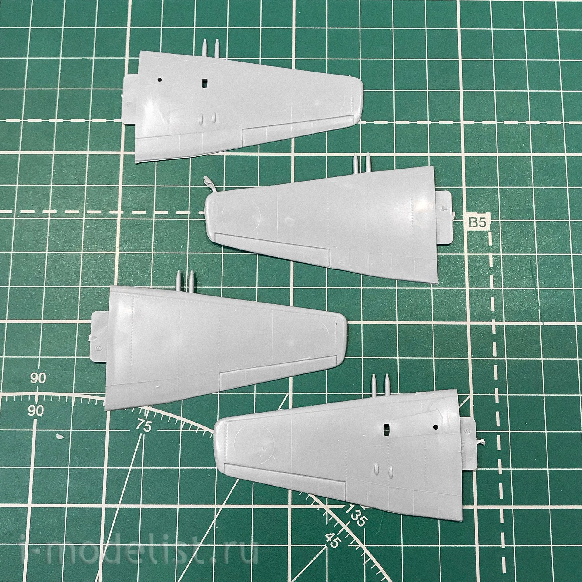 72276 1/72 Eastern Express carrier-based fighter Attaker