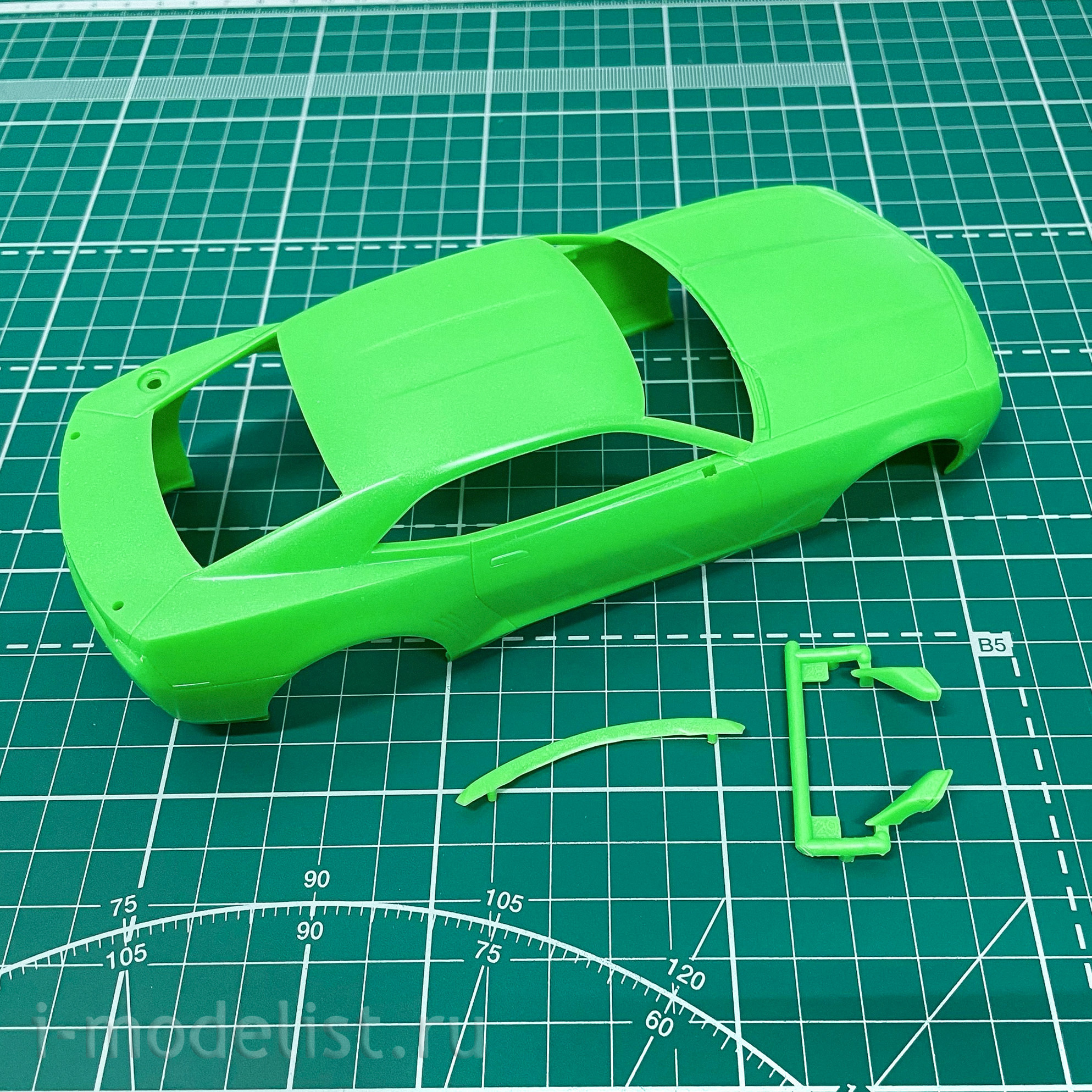 11527 Revell 1/25 American sports car Chevrolet Camaro Concept Car