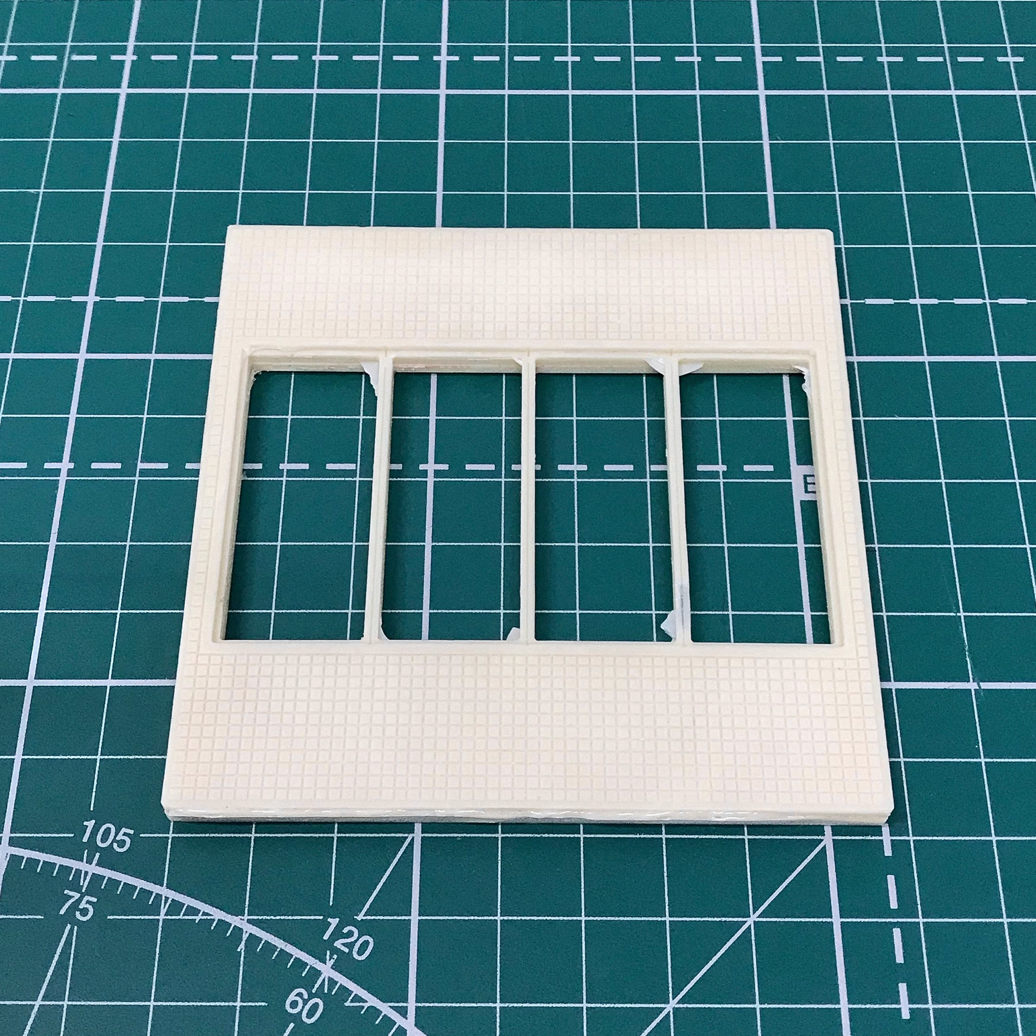 35216 GunTower Models 1/35 wall Plate. Type 3, 1 PC.