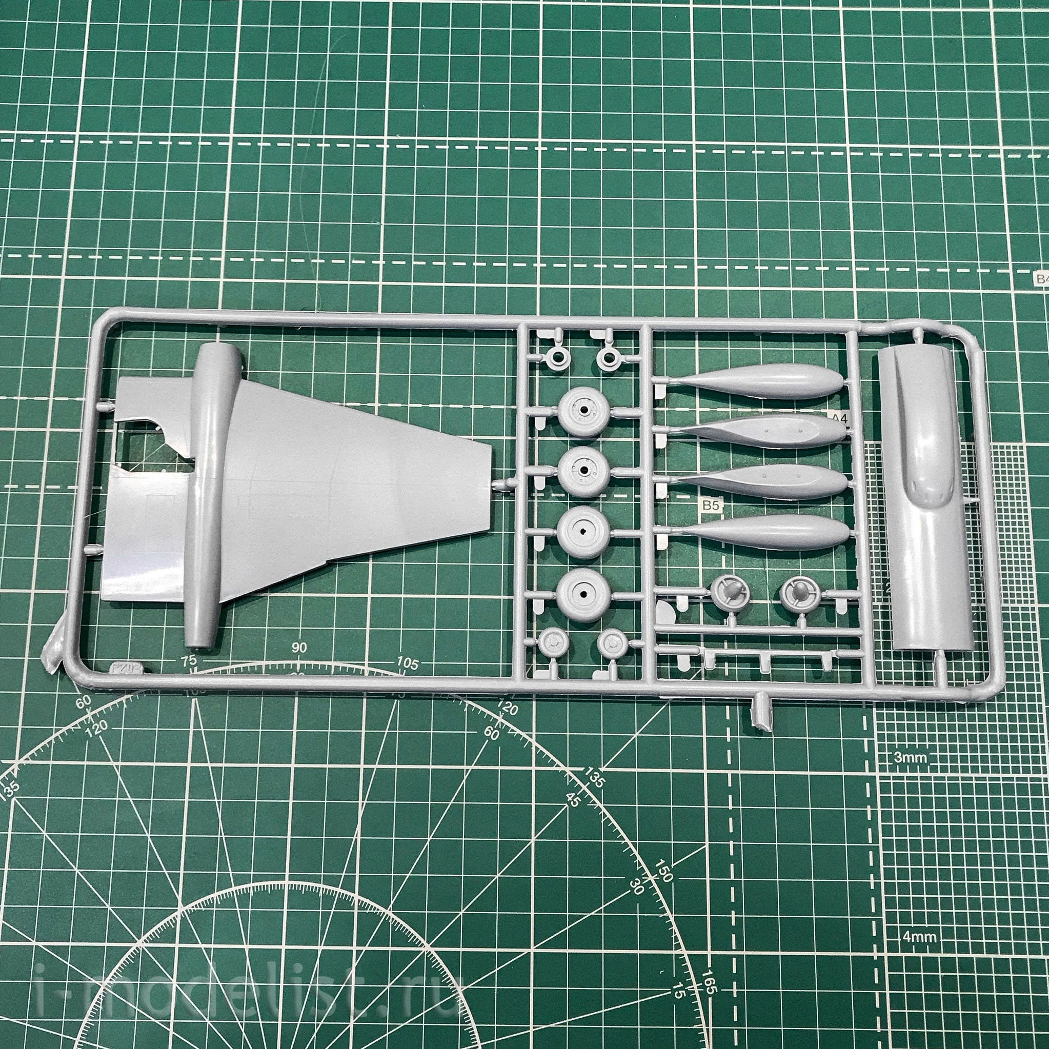 72265 East Express 1/72 Bomber Canberra V. (1) Mk. Eight