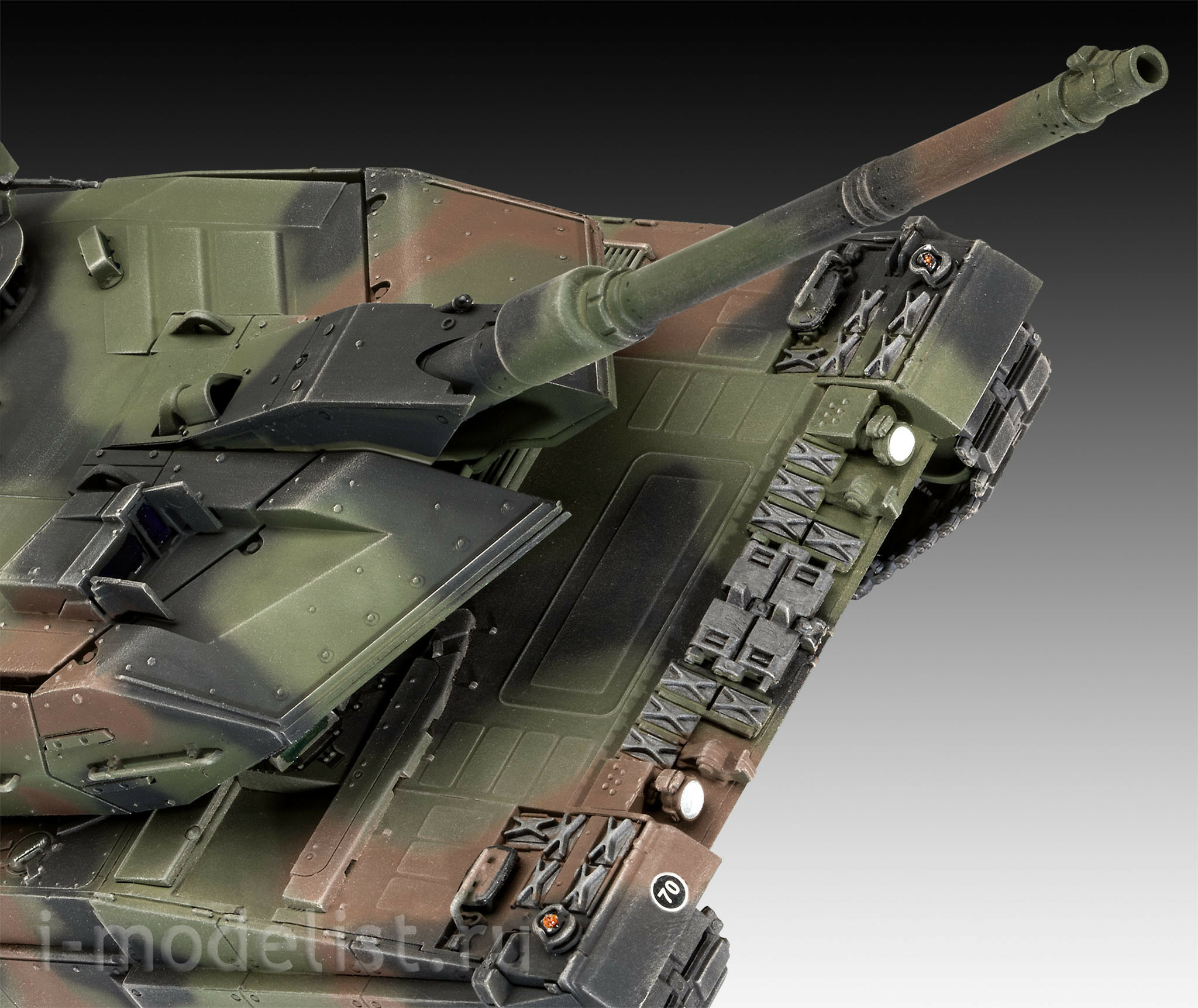 03281 Revell 1/35 leopard 2A6/A6NL Tank