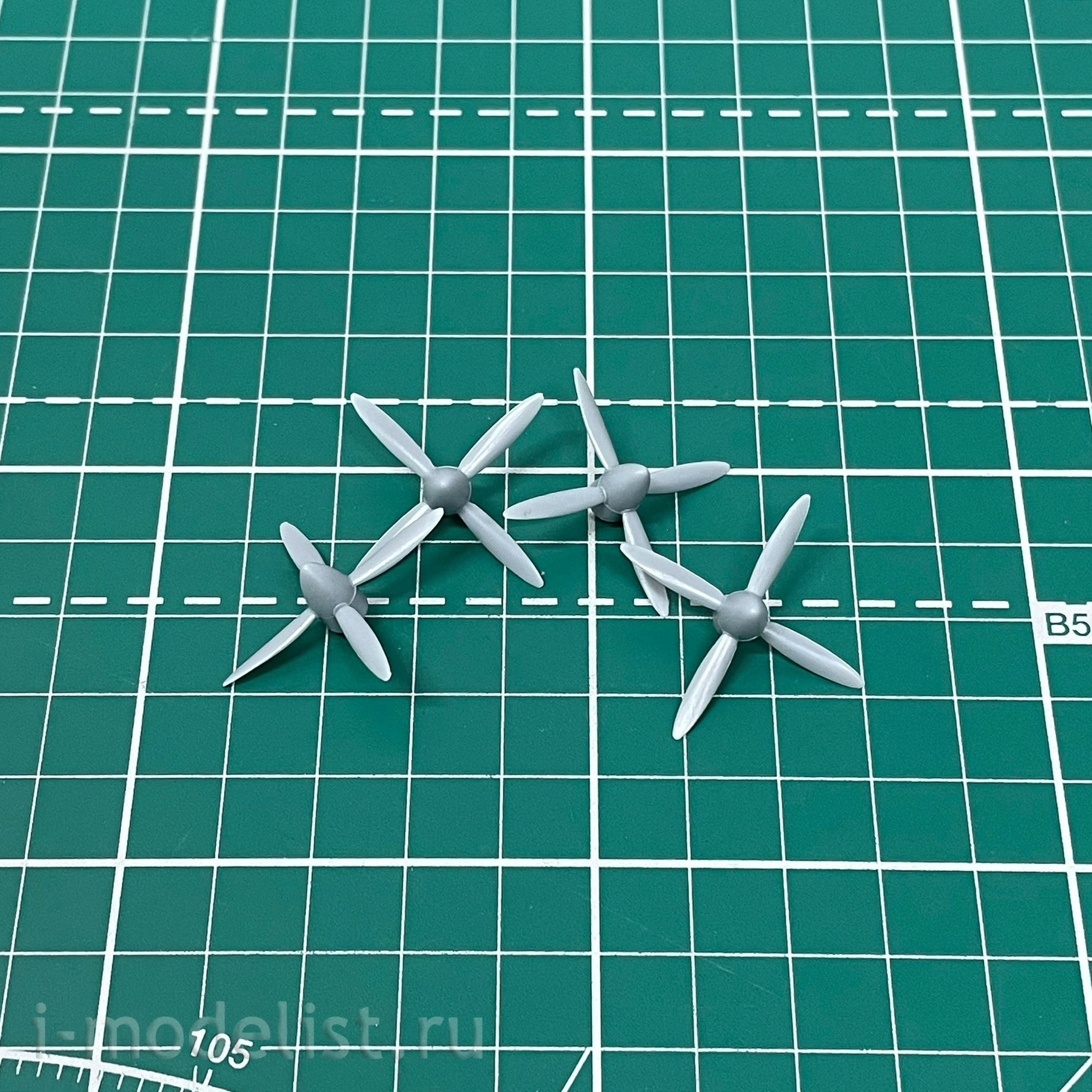 83902 HobbyBoss 1/144 Shaanxi Y-8 Aircraft