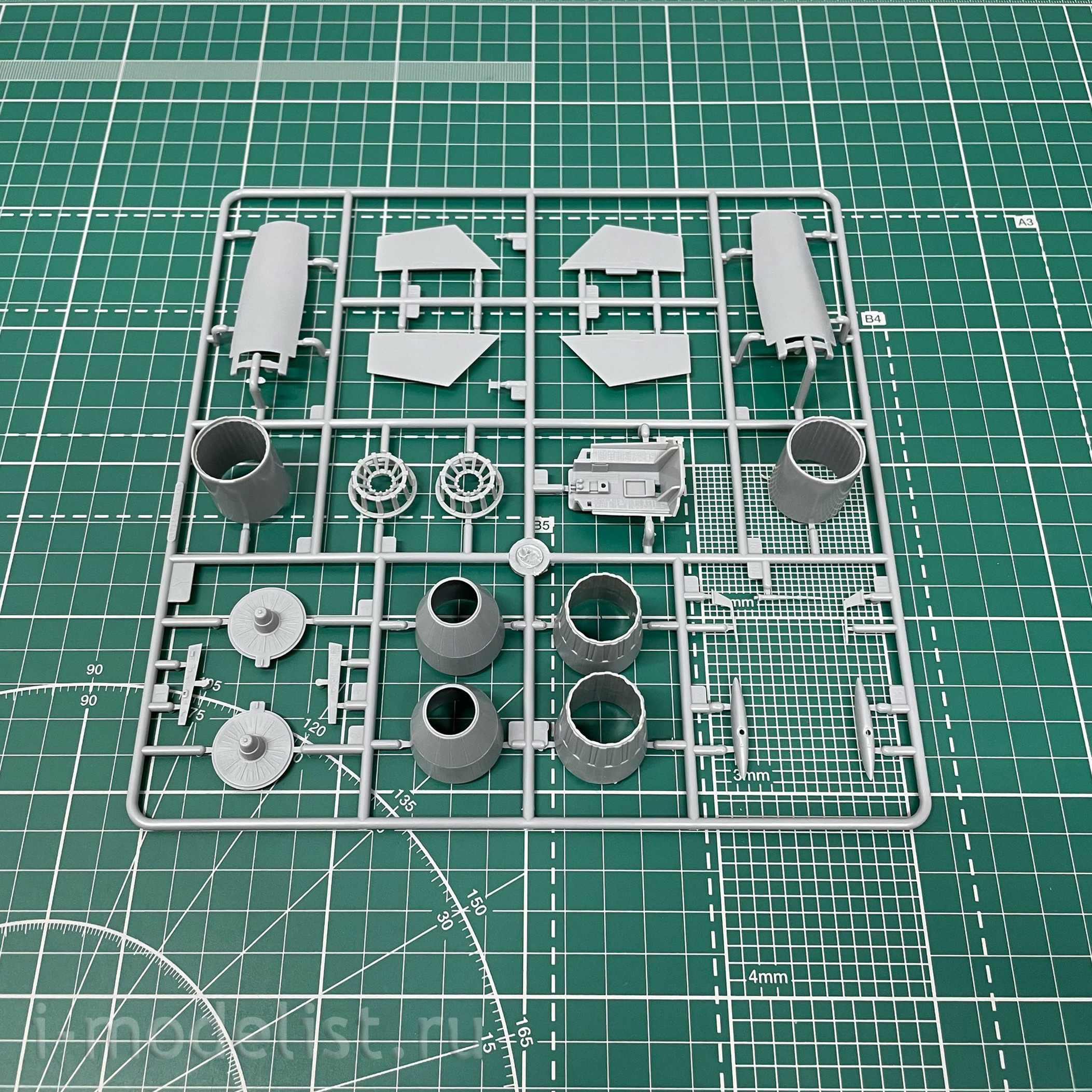 81715 HobbyBoss 1/48 PLA J-11B aircraft (export version of С-27)