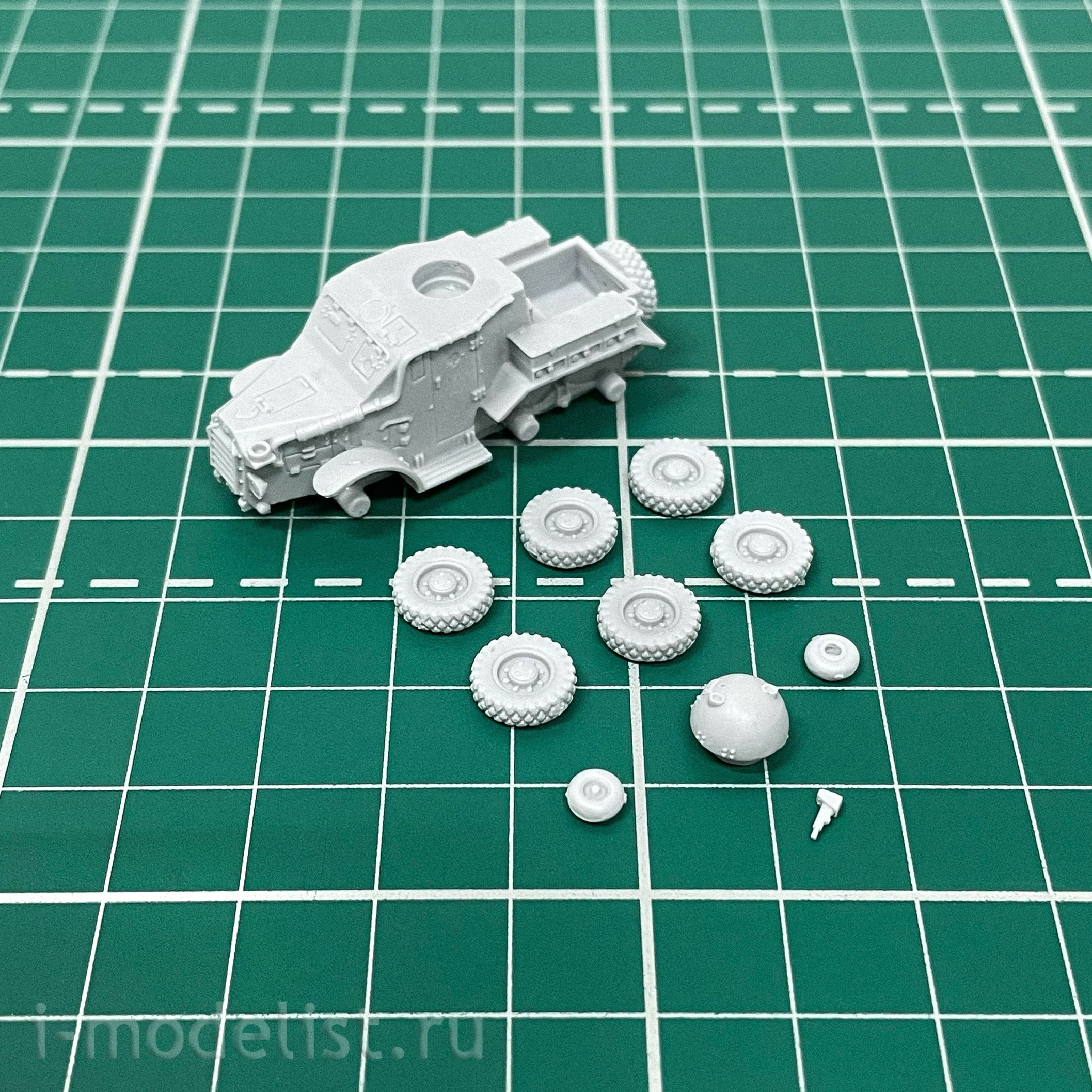 100083 Zebrano 1/100 French armored car Laffly S15 TOE