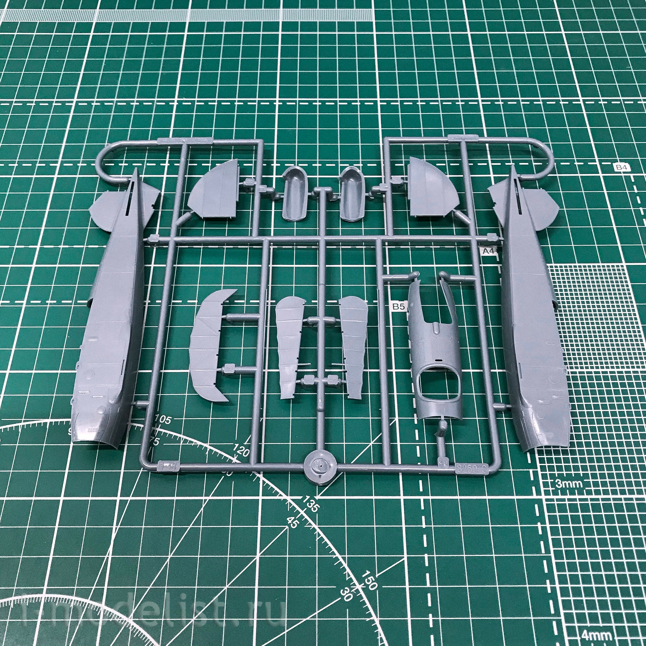 84152 Edward 1/48 Biplane Albatros D. III Oeffag 253