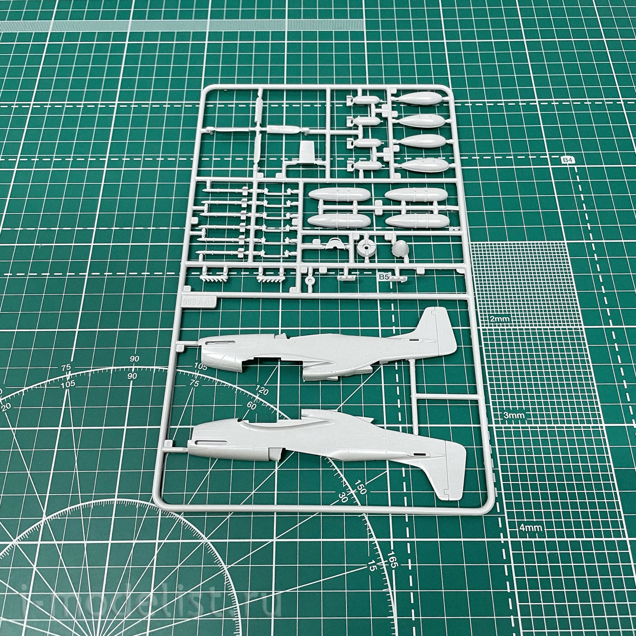 1452 Italeri 1/72 North American F-51D Mustang Korean War Aircraft