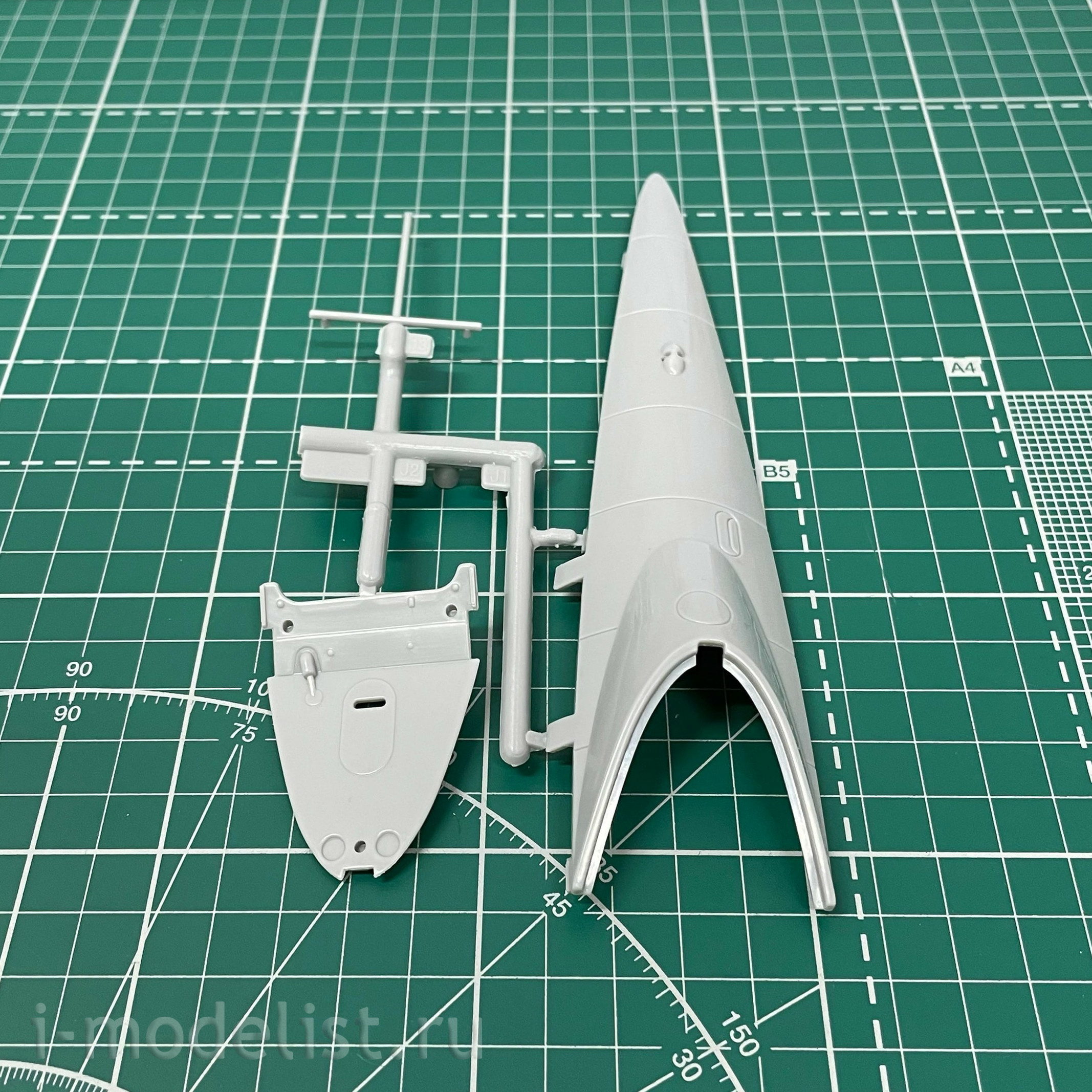 81805 HobbyBoss 1/18 ME262 A-1a Fighter