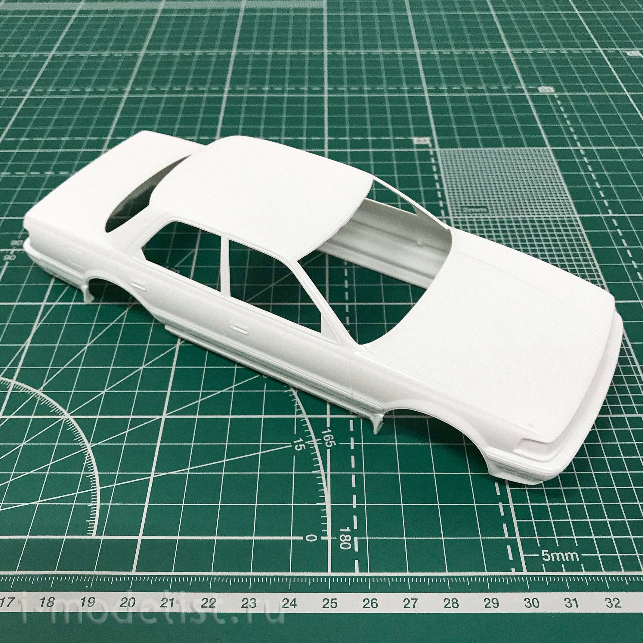 05925 Aoshima 1/24 Toyota Cresta JZX81 2.5 Super Lucent G '90