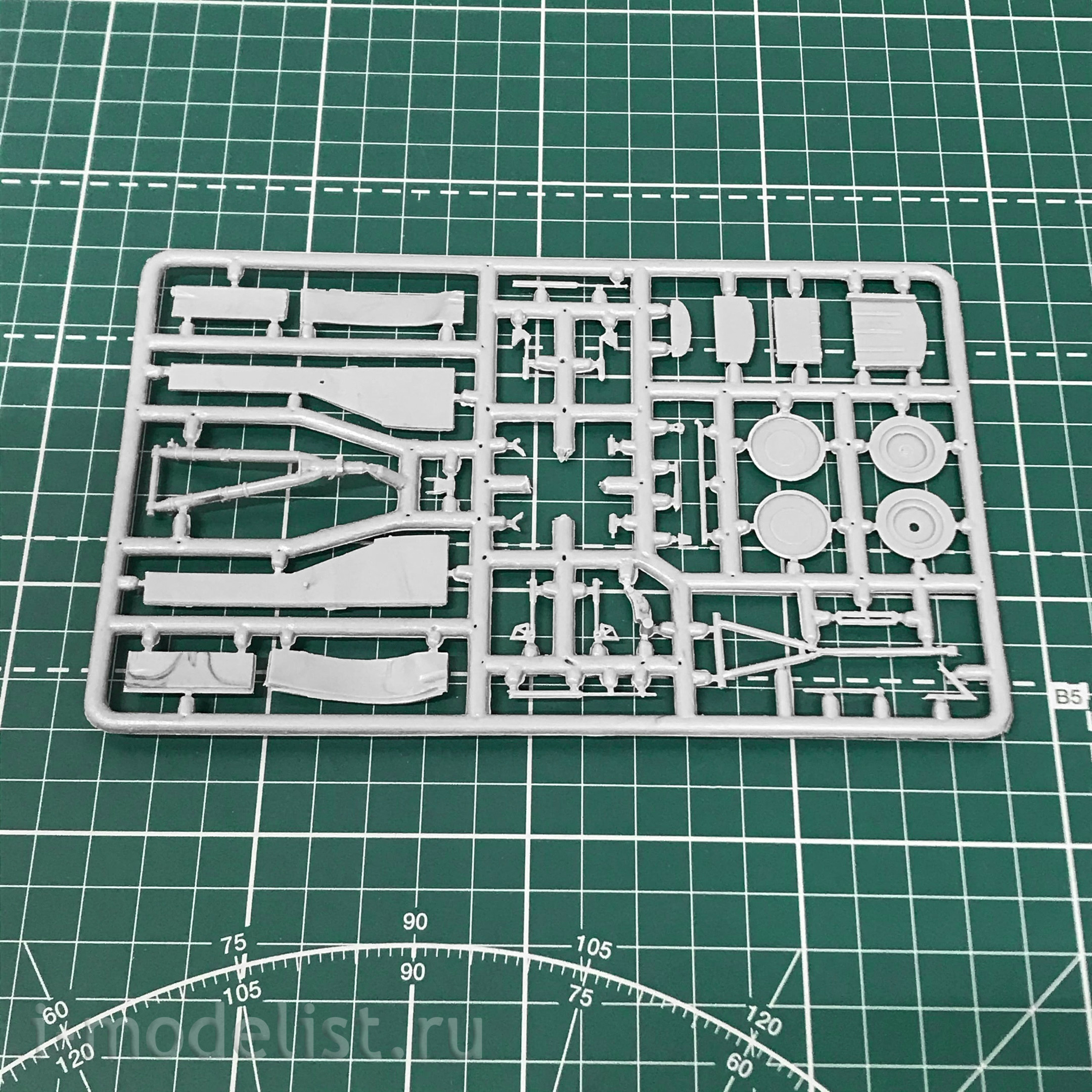 72032 Amodel 1/72 Tupolev T-u-95 M.