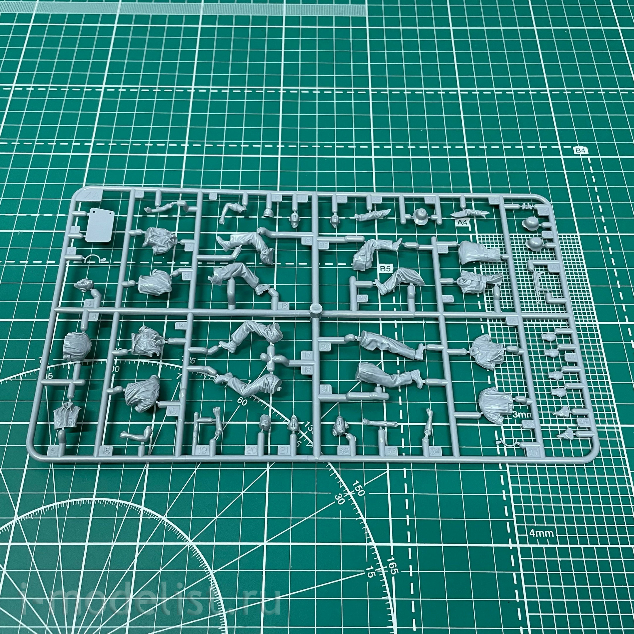 35378 Tamiya 1/35 German Panzerkampfwagen IV Ausf tank.G early (5 miniatures)