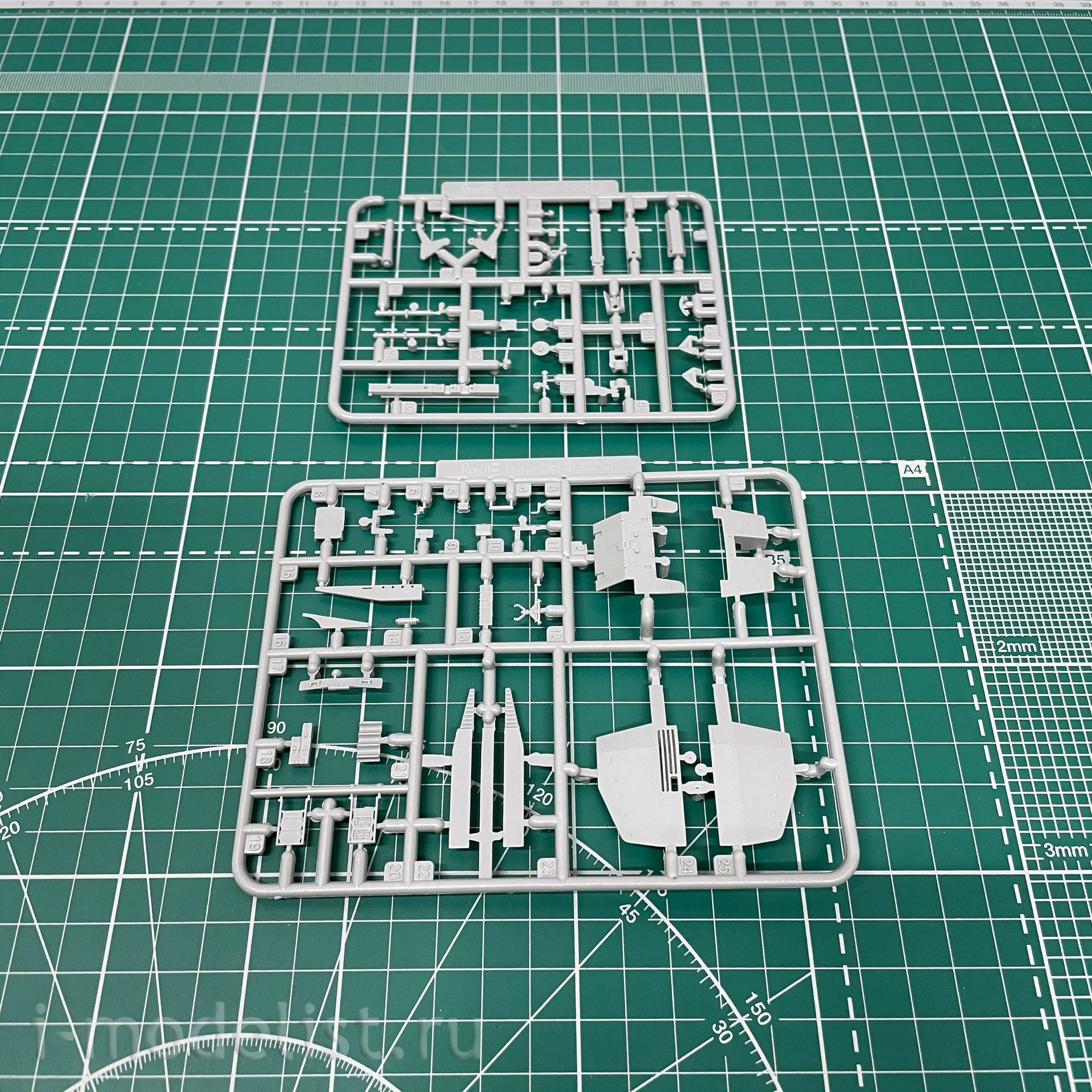 03315 Revell 1/72 German self-propelled artillery installation 38 (t) Grille Ausf. M