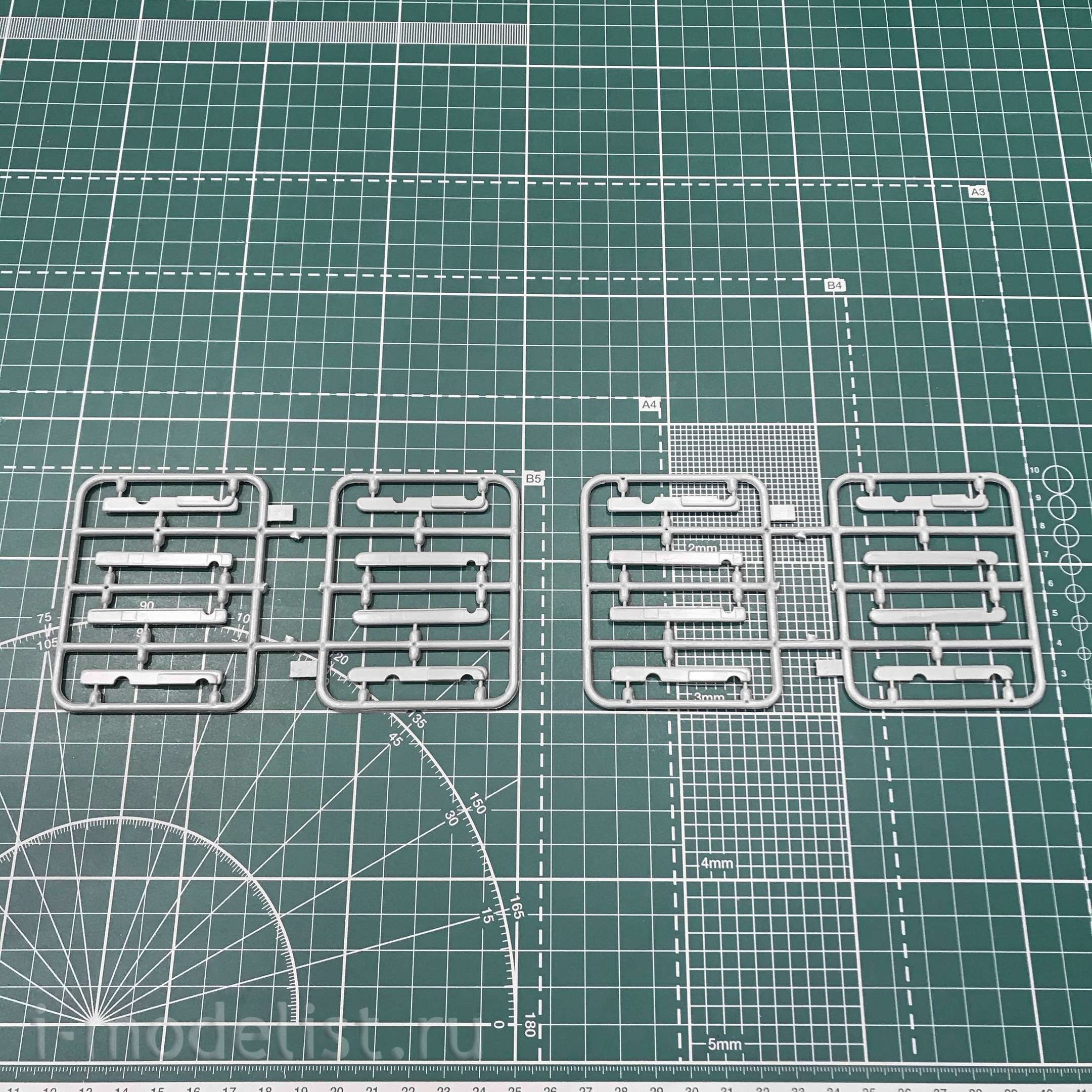 14602 Orient Express 1/144 Set of airfield equipment № 3