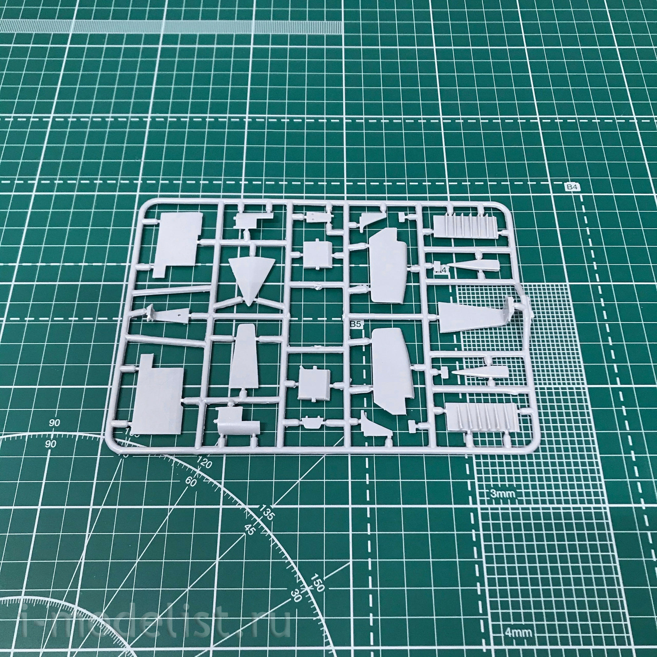 72001 Amodel 1/72 Aircraft T-4 