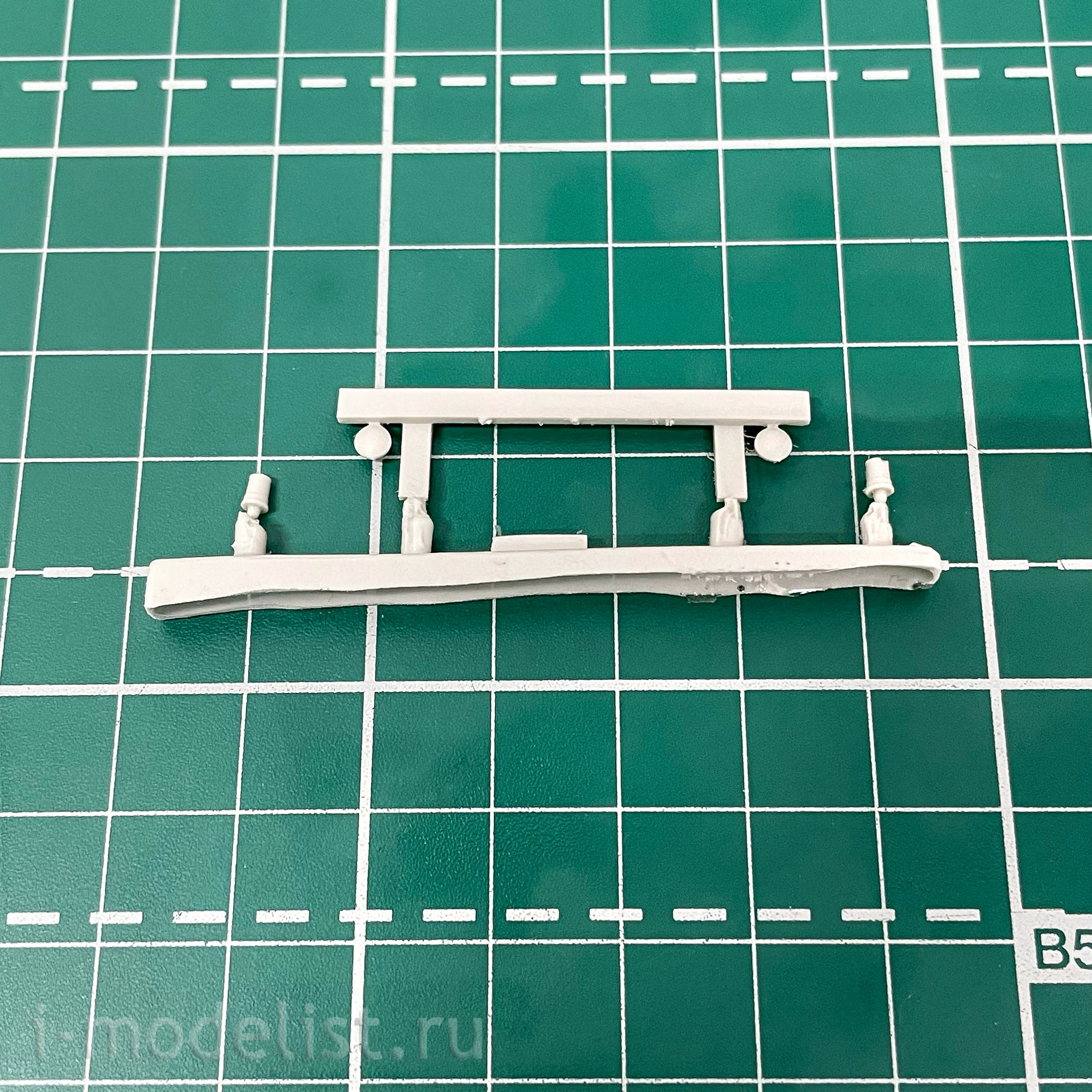72088 PST 1/72 Medical Laboratory MAZ-543M