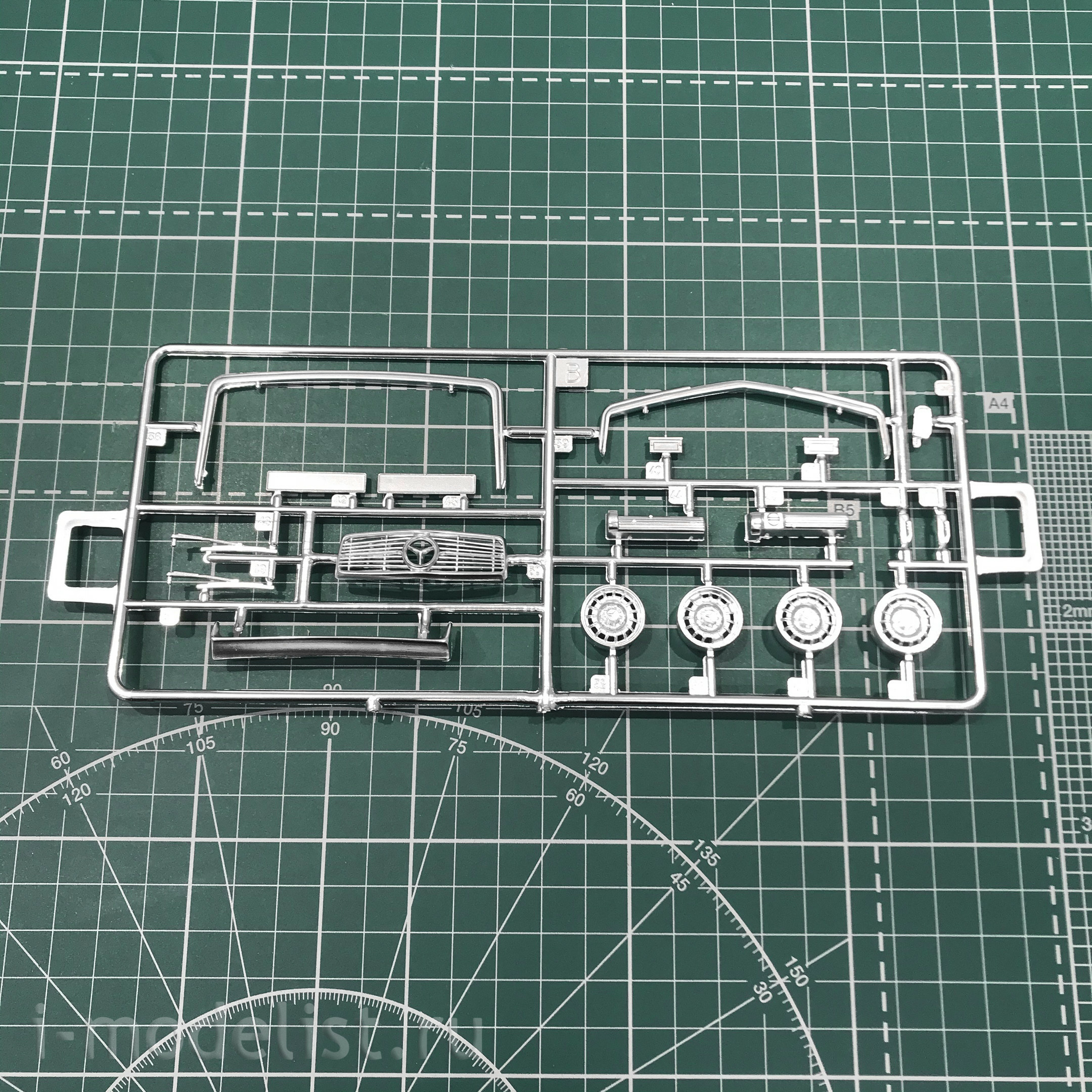 3632 Italeri 1/24 Mercedes-Benz 450SLC Rallye Bandama 1979 