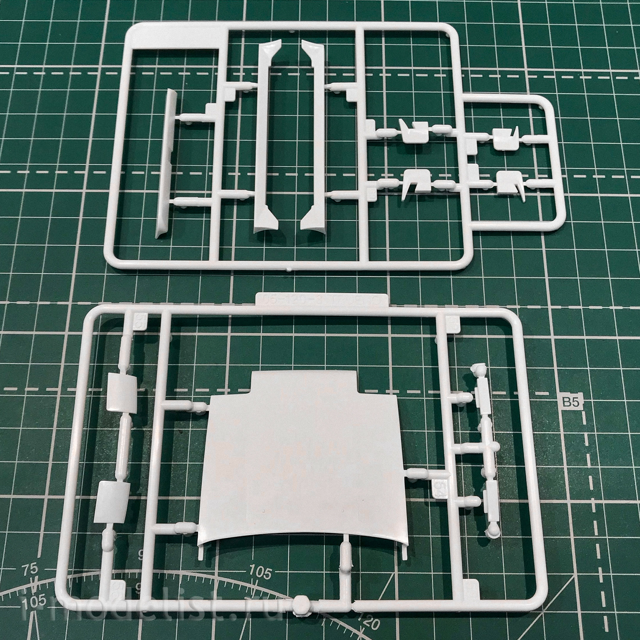 05969 Aoshima 1/24 Toyota Sprinter Trueno AE86 GT-APEX 84