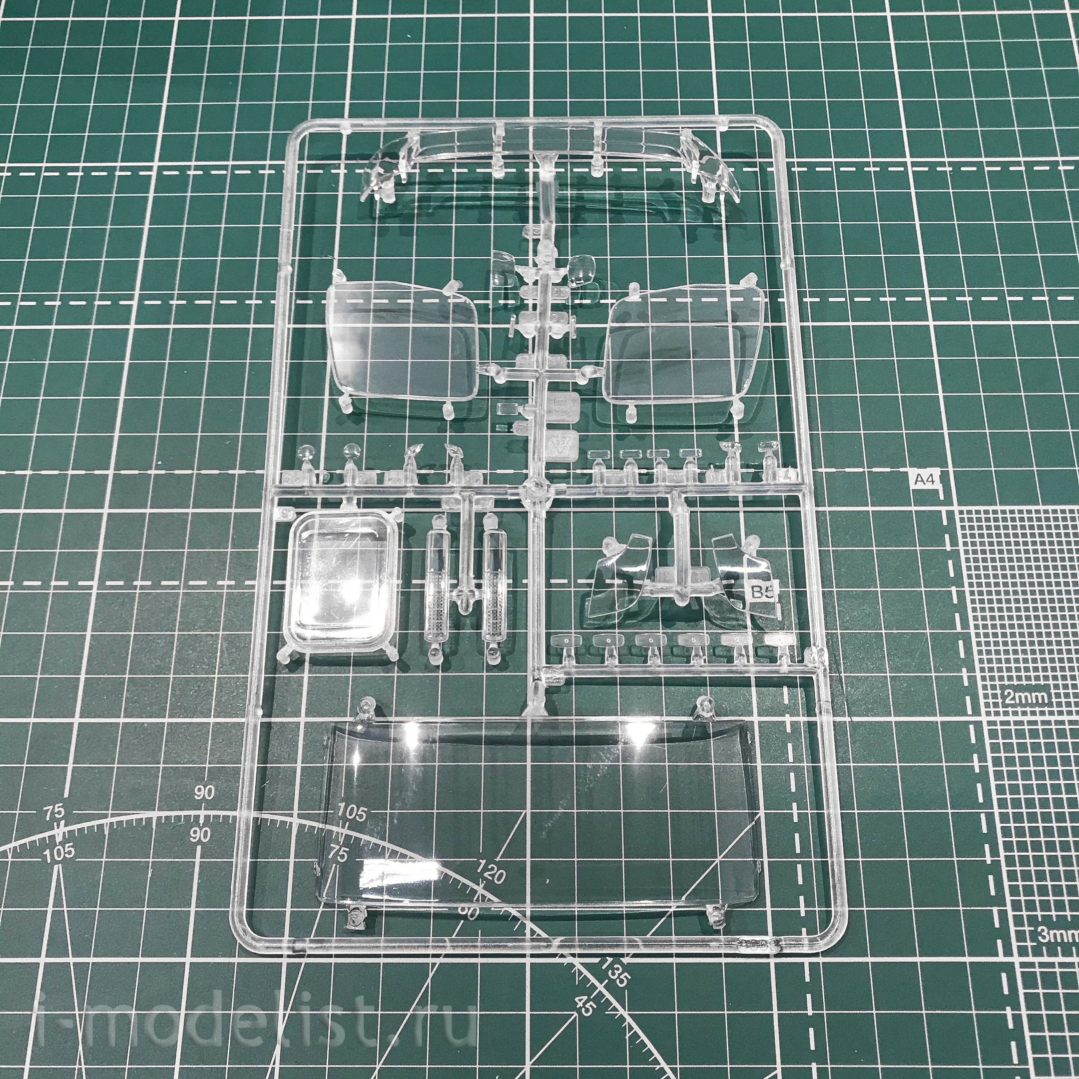 3948 Italeri 1/24 truck tractor Mercedes-Benz MP 4 BIG SPACE
