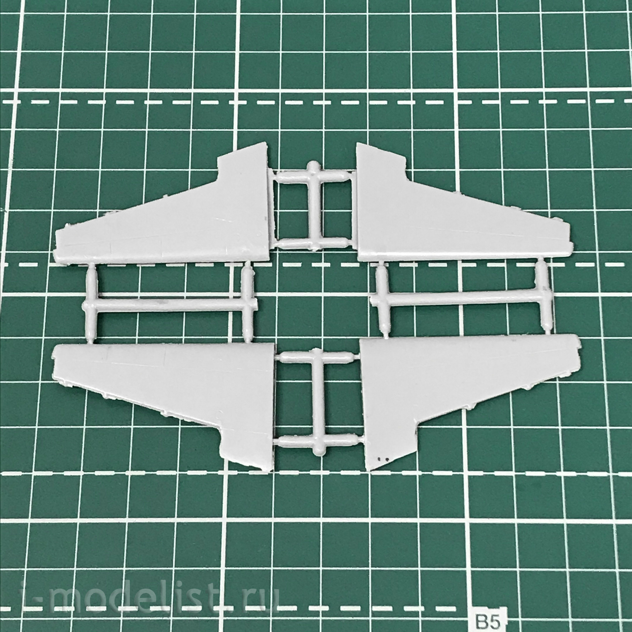 72205 Amodel 1/72 Yakovlev Yak-55M
