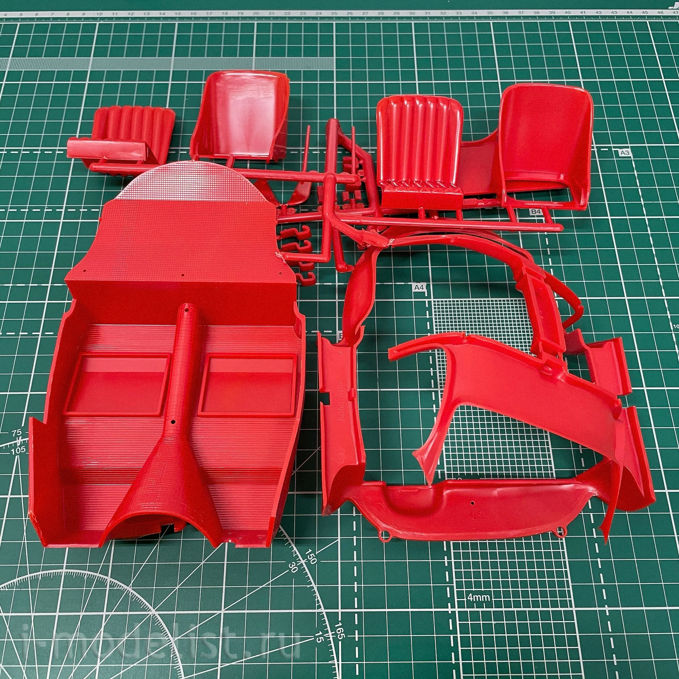 07657 Revell 1/12 The first Mercedes-Benz 300 SL Sports car