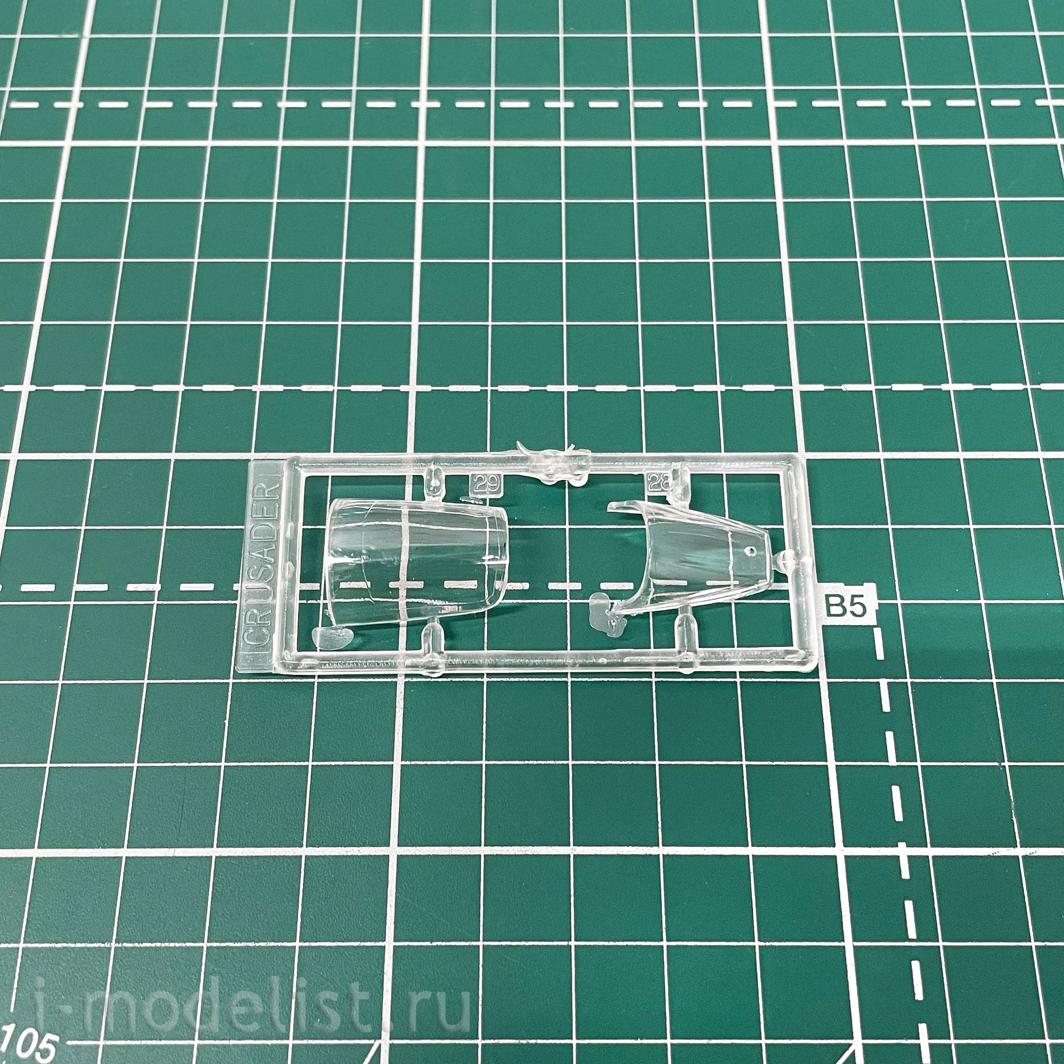 1456 Italeri 1/72 F-8E Crusader aircraft